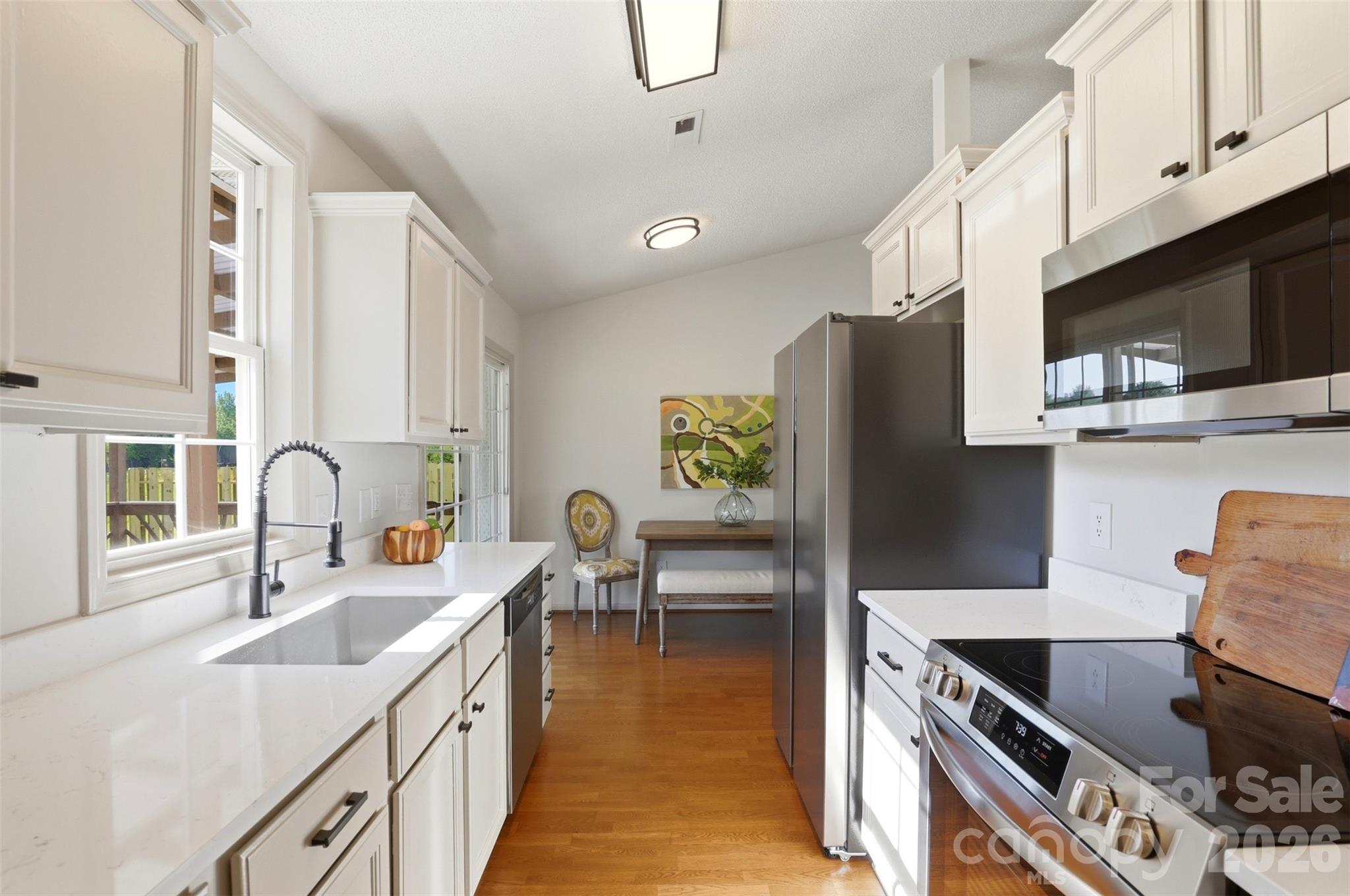 612 Meadowview Drive — Monroe