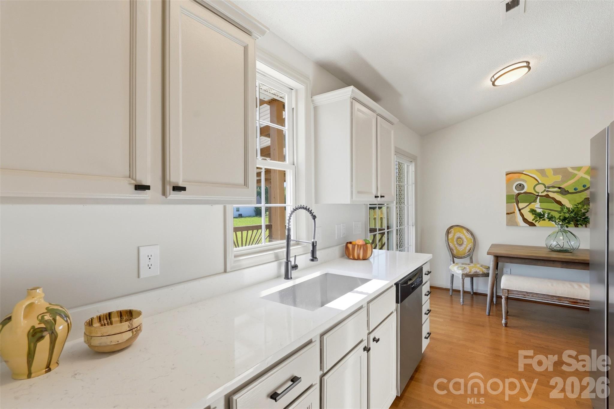 612 Meadowview Drive — Monroe