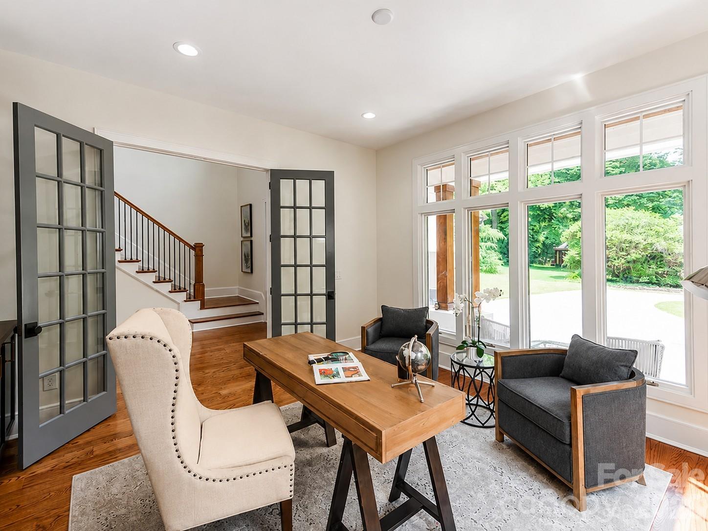 3032 Northampton Drive — Charlotte