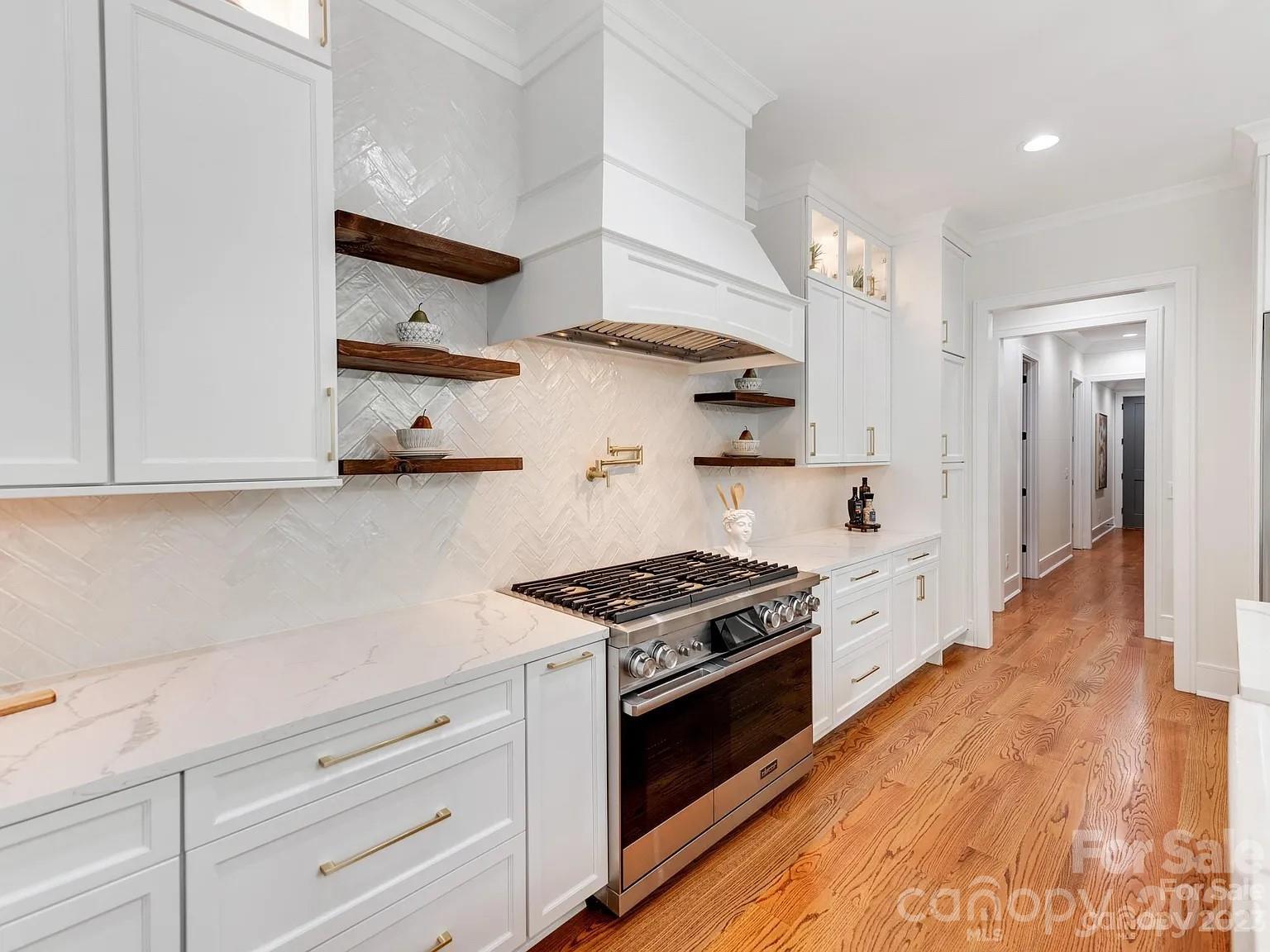 3032 Northampton Drive — Charlotte