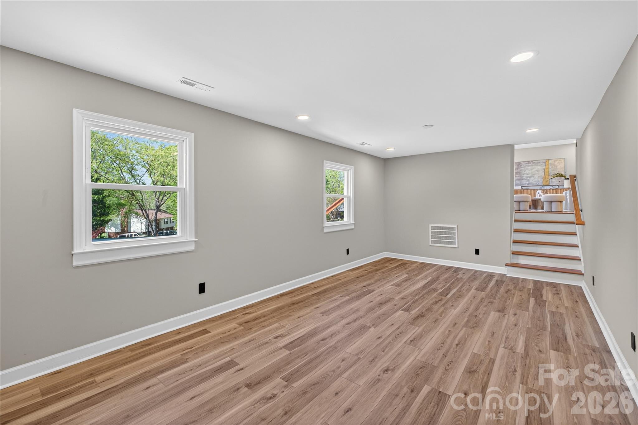 300 Dollar Circle — Charlotte