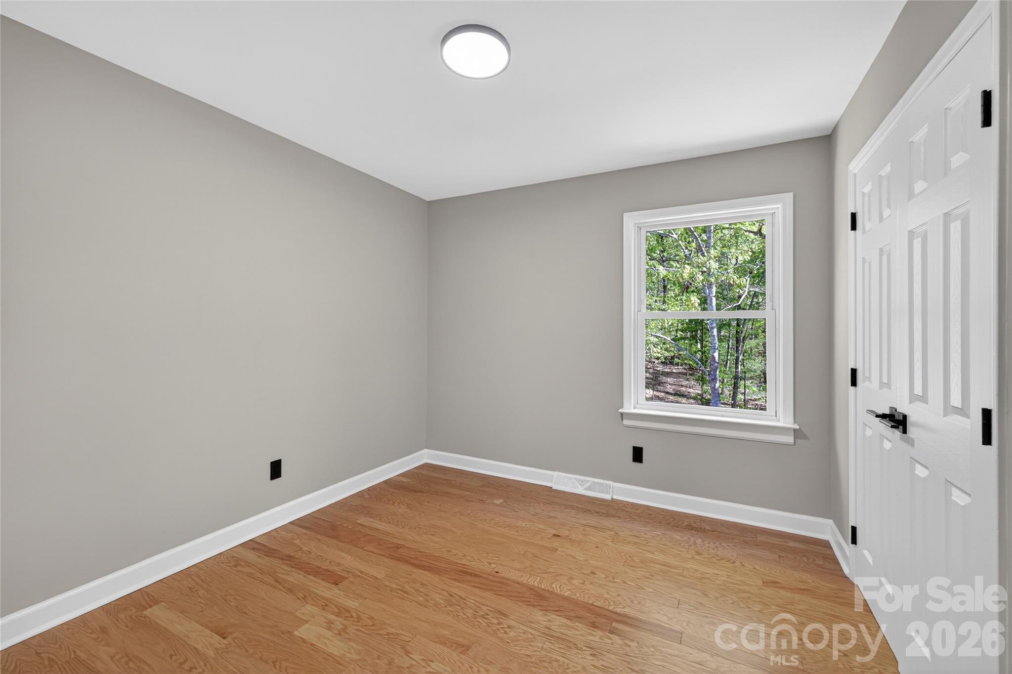 300 Dollar Circle — Charlotte