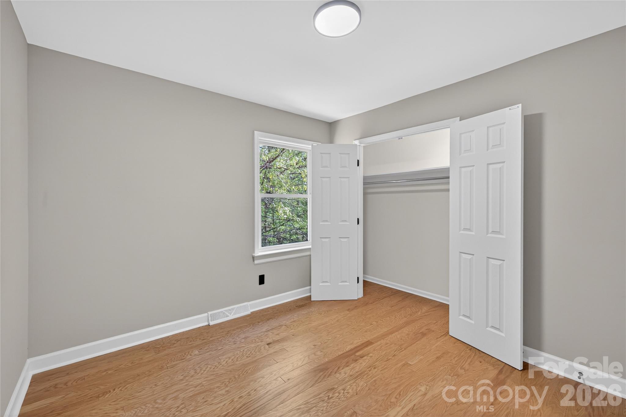 300 Dollar Circle — Charlotte