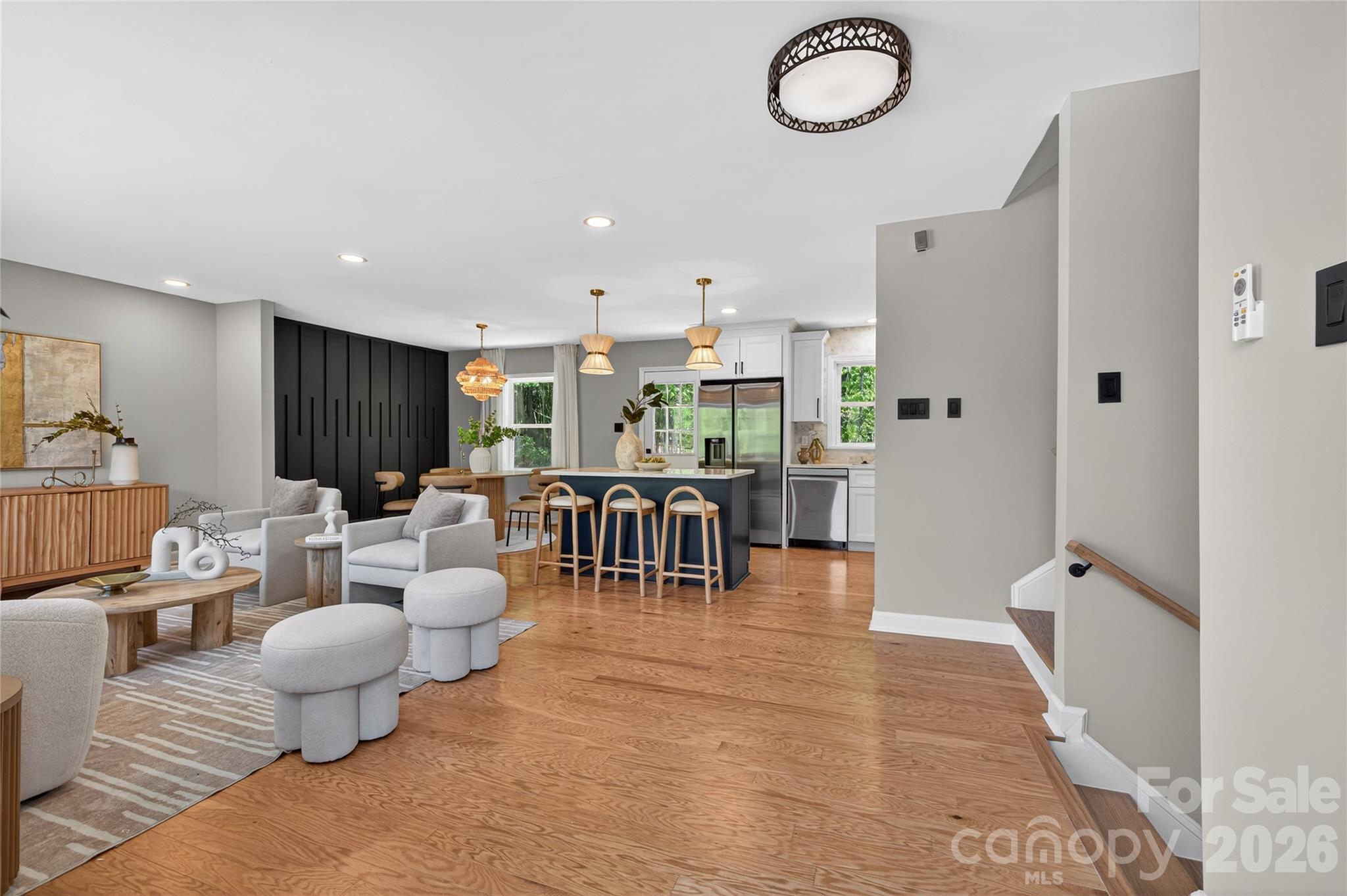300 Dollar Circle — Charlotte