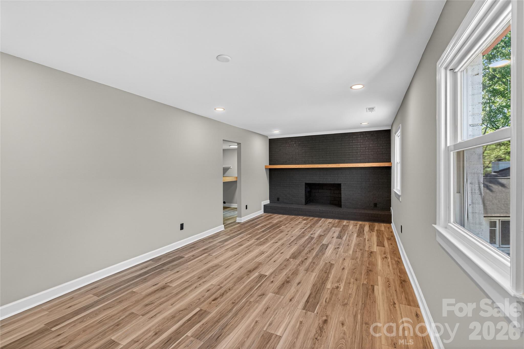 300 Dollar Circle — Charlotte
