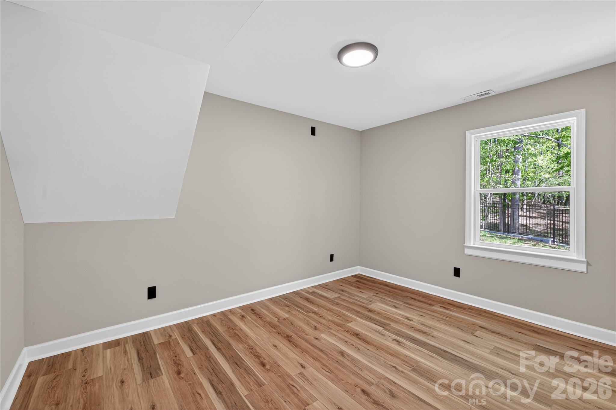 300 Dollar Circle — Charlotte