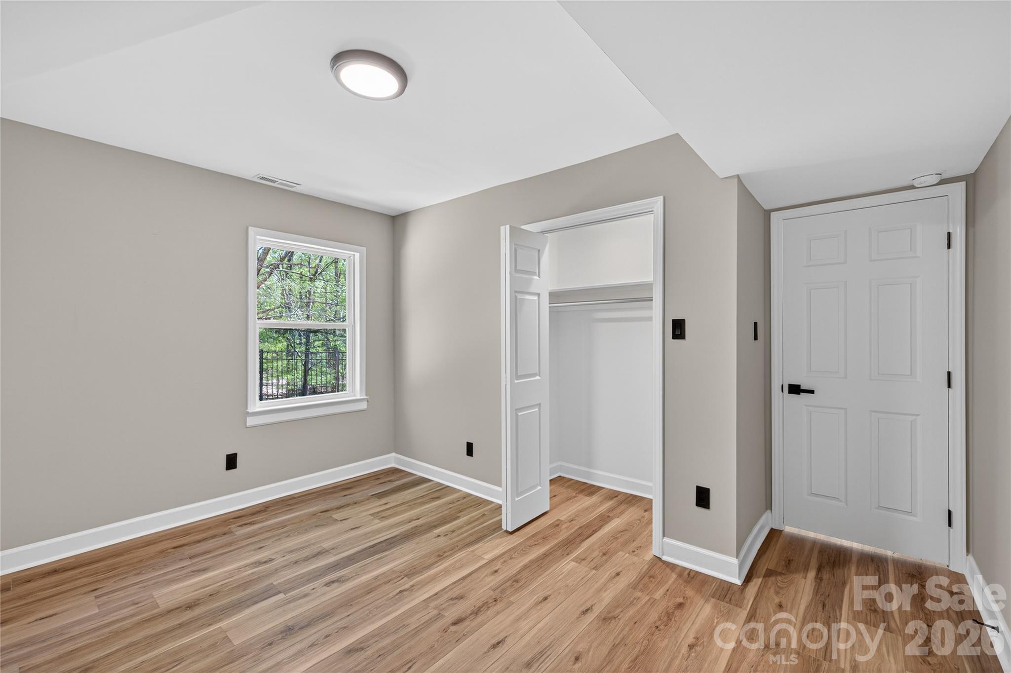 300 Dollar Circle — Charlotte