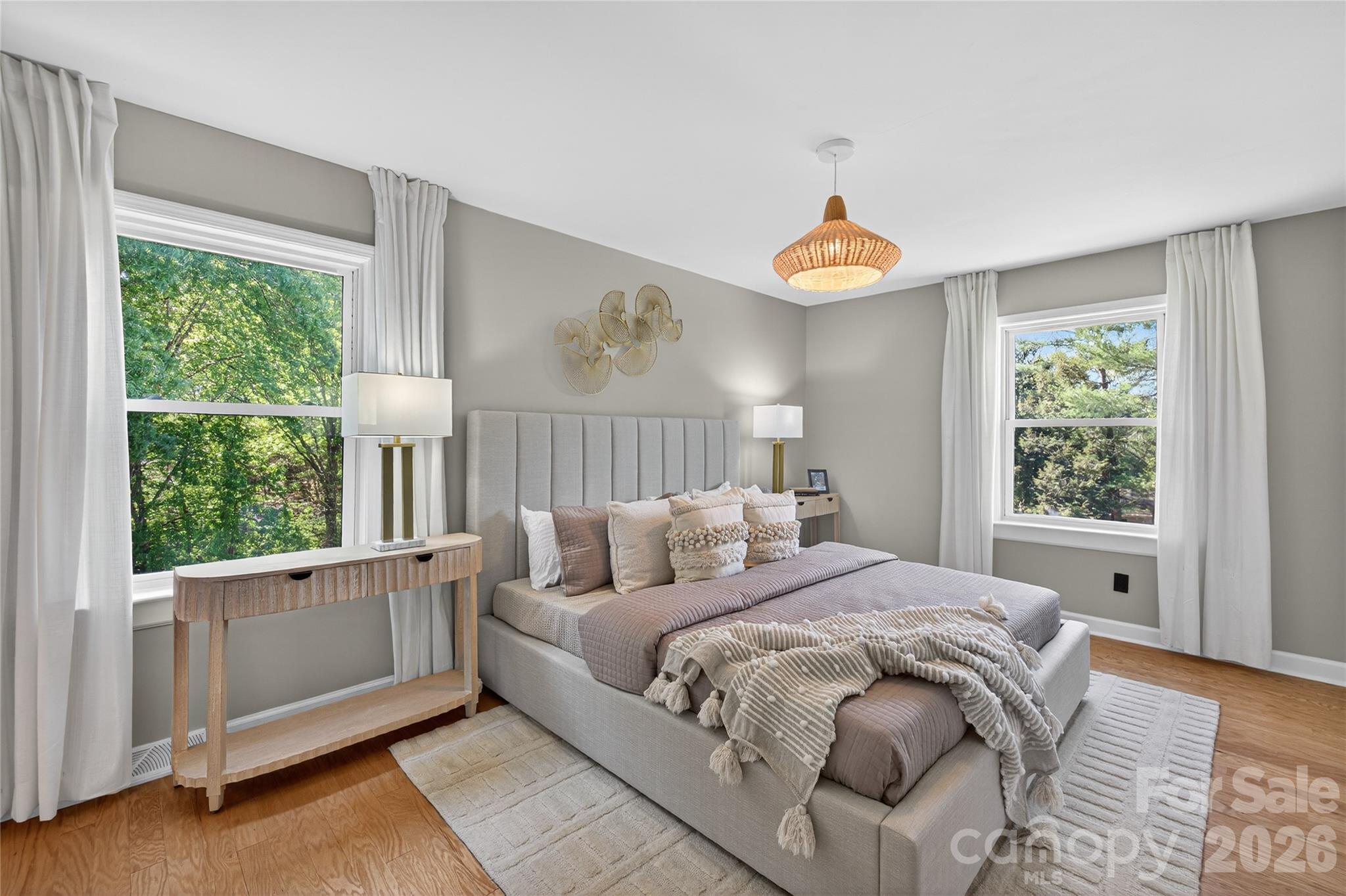 300 Dollar Circle — Charlotte