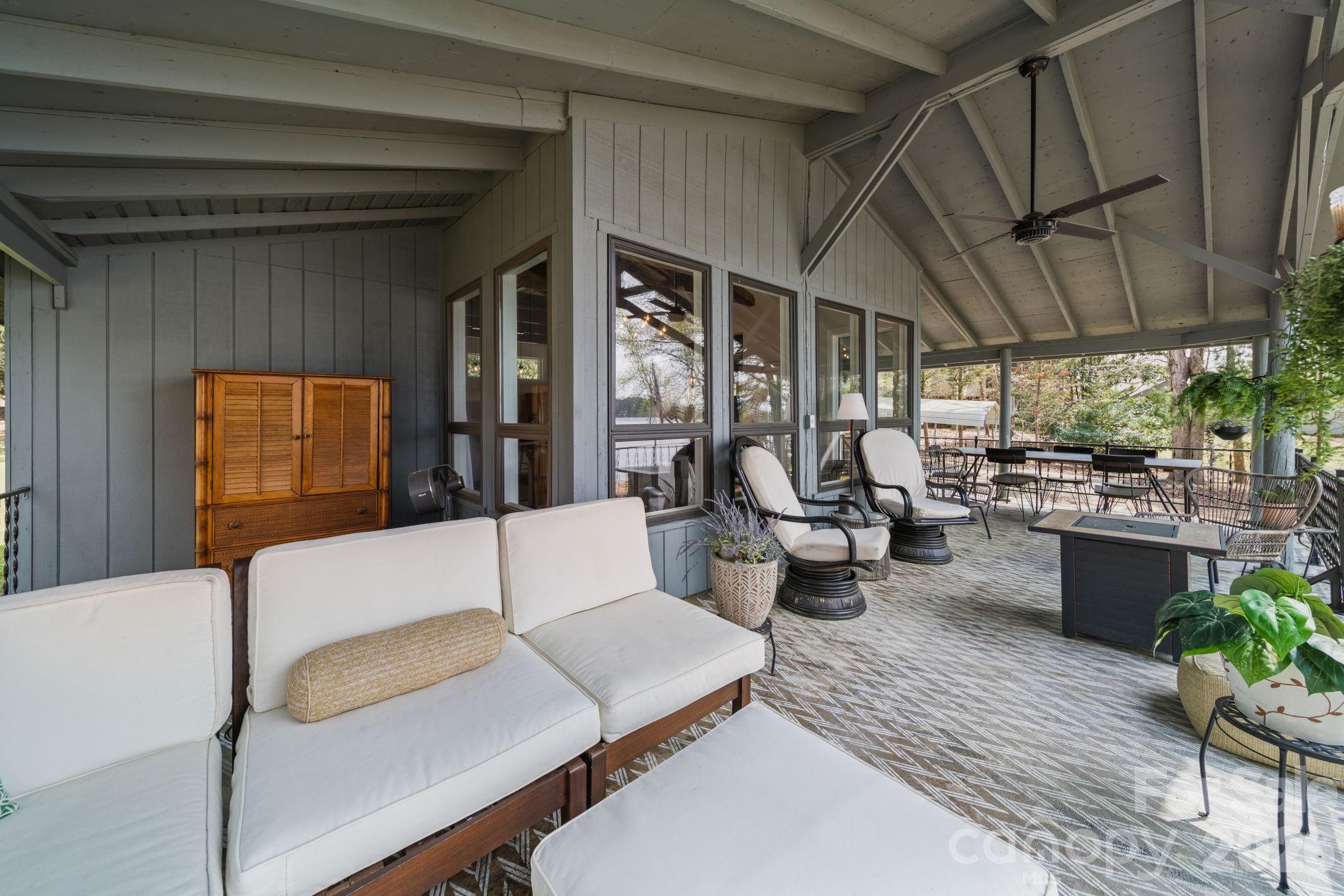 2262 Beaver Creek Road — Camden
