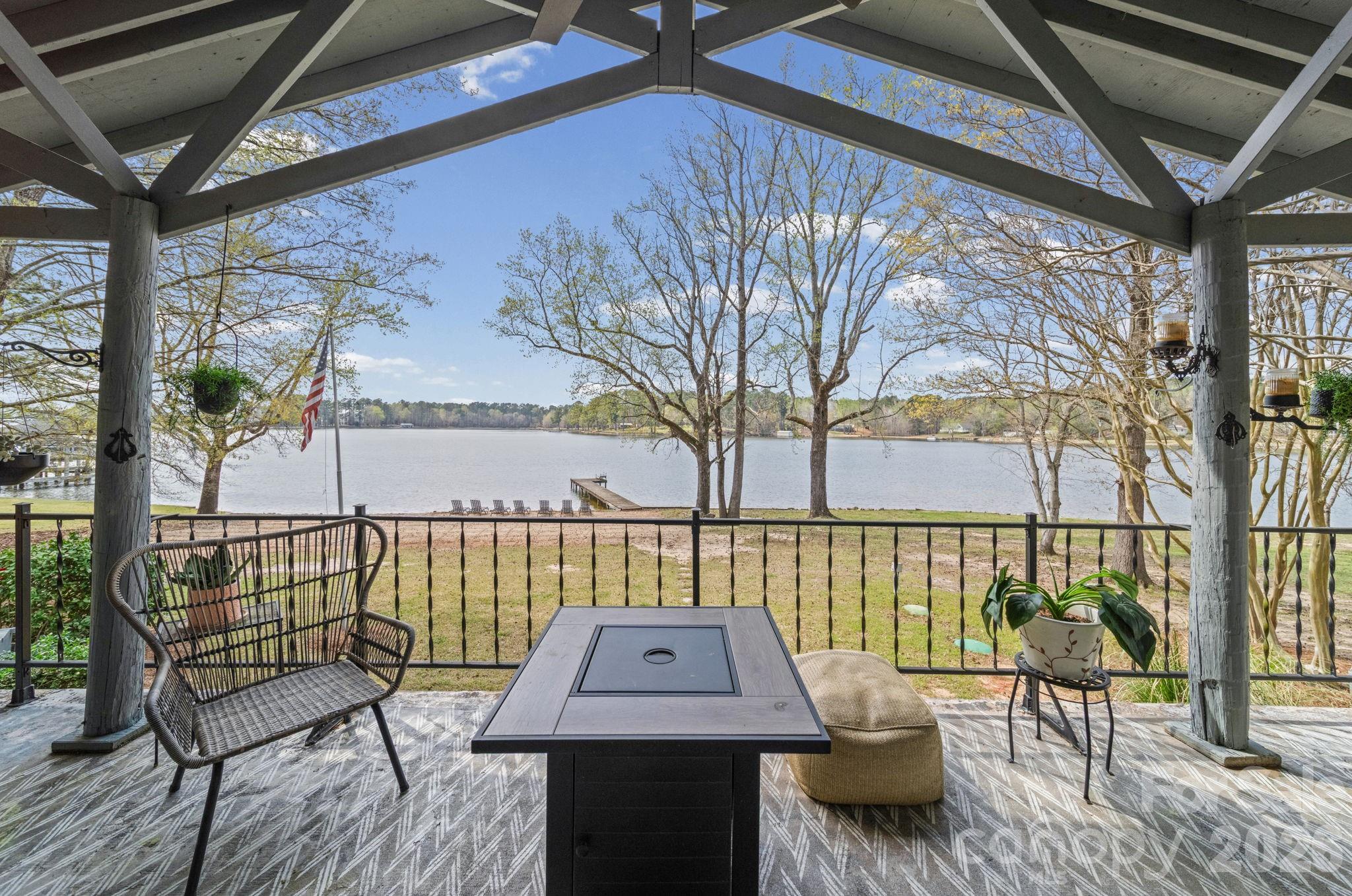 2262 Beaver Creek Road — Camden