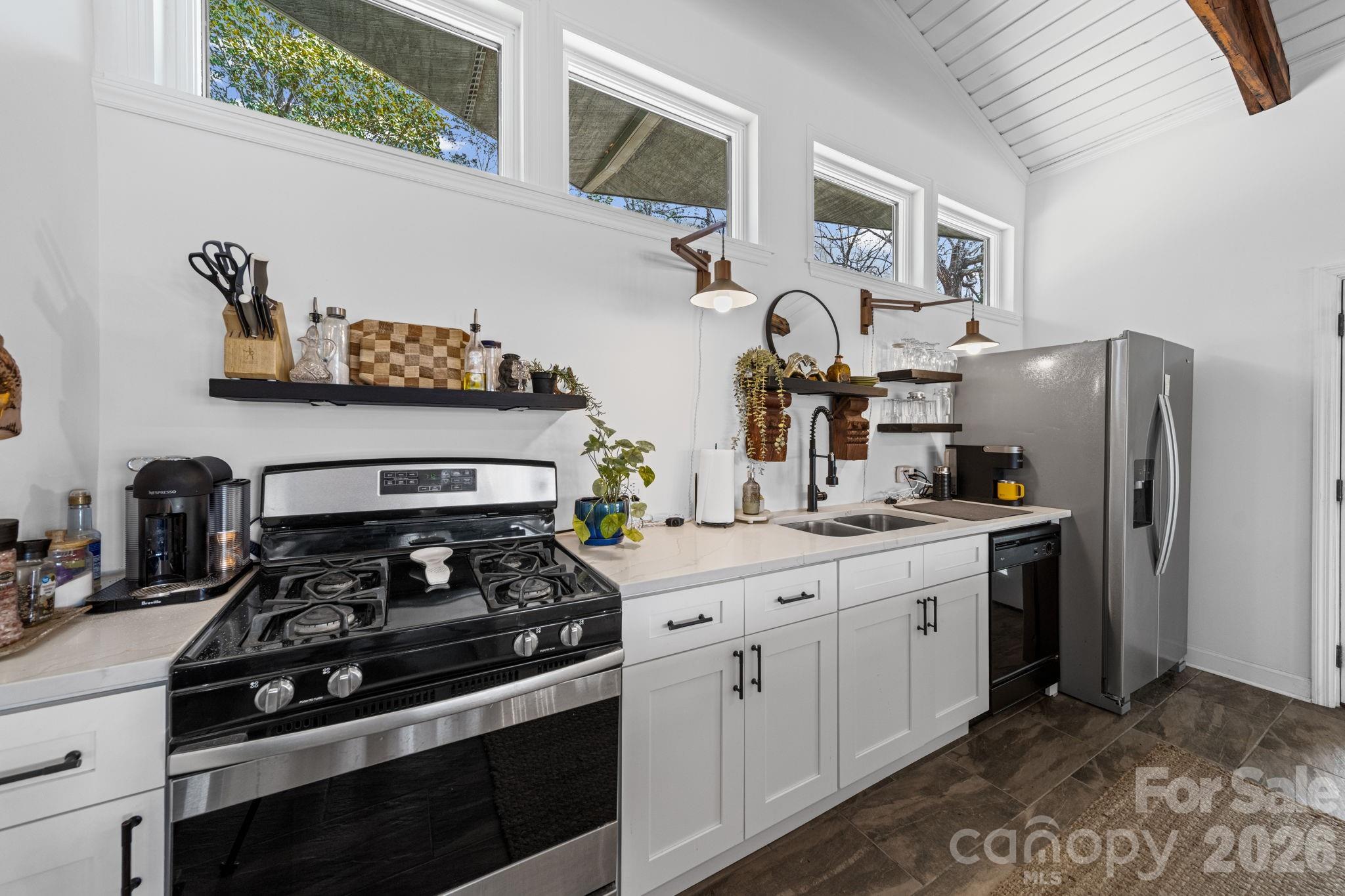 2262 Beaver Creek Road — Camden