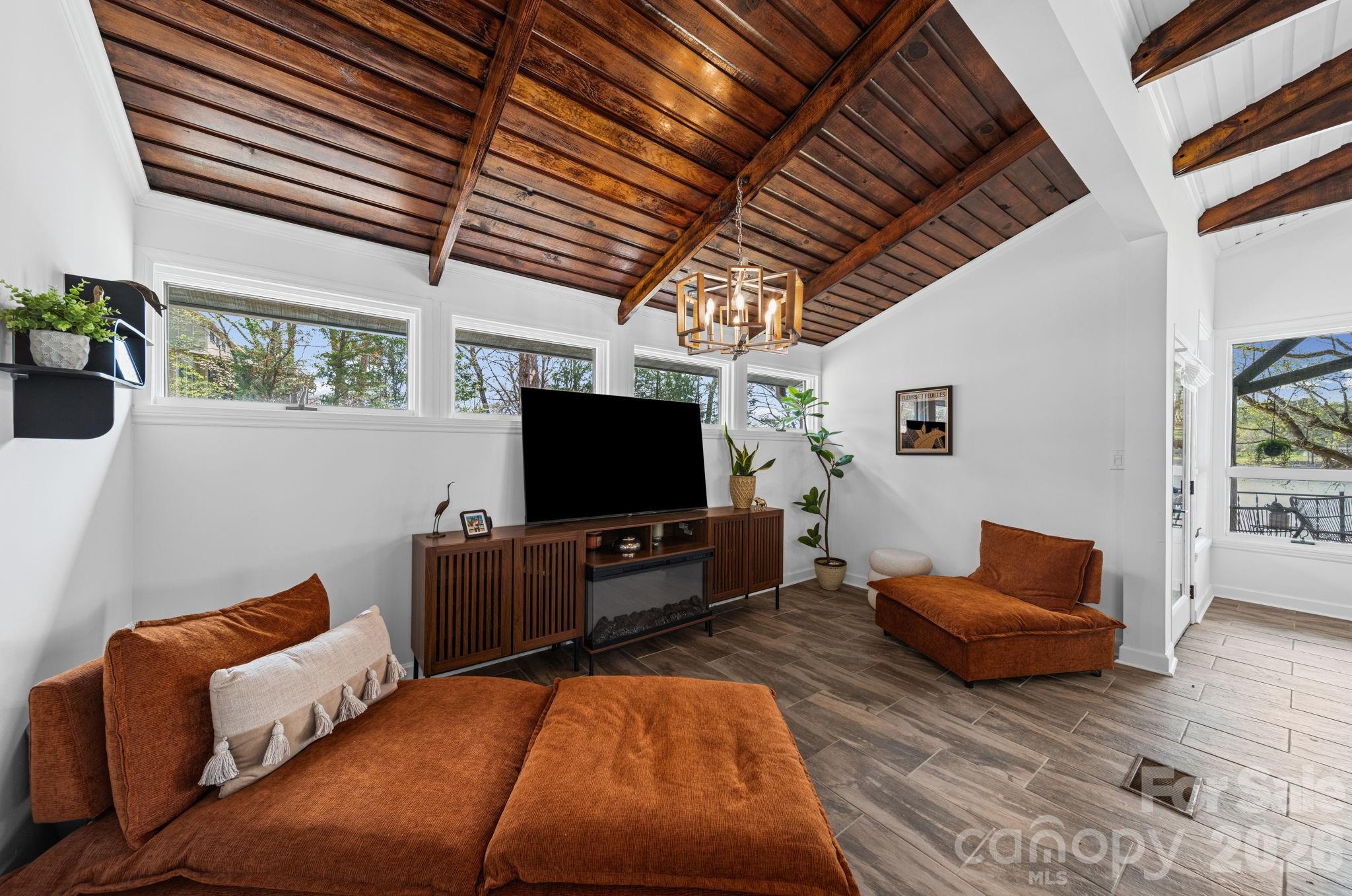 2262 Beaver Creek Road — Camden