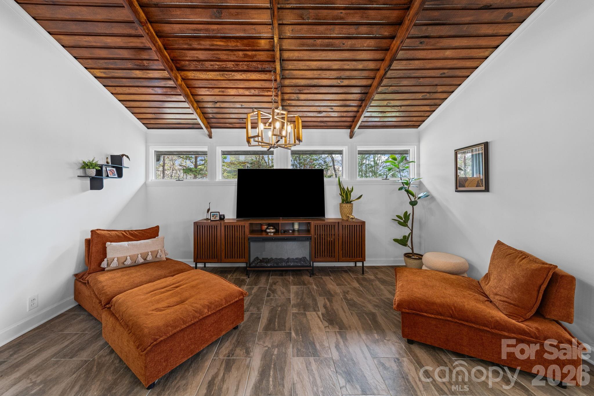 2262 Beaver Creek Road — Camden