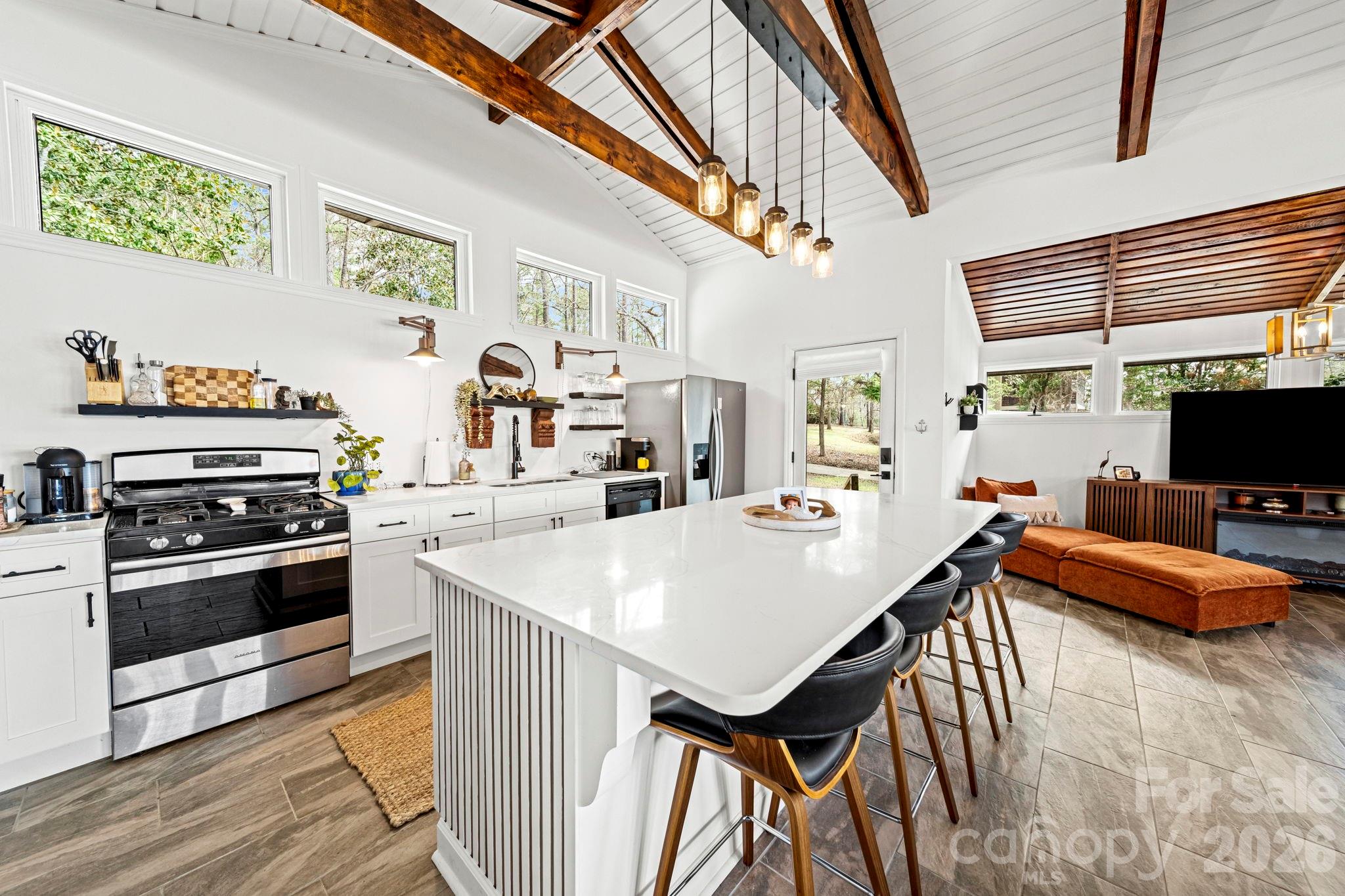 2262 Beaver Creek Road — Camden
