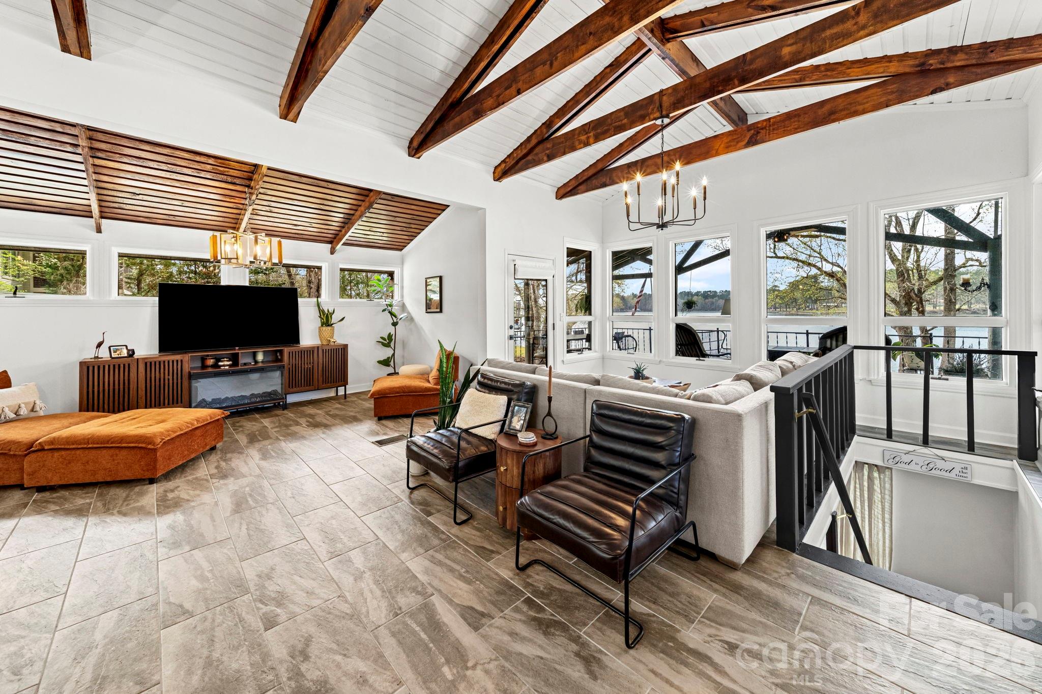 2262 Beaver Creek Road — Camden