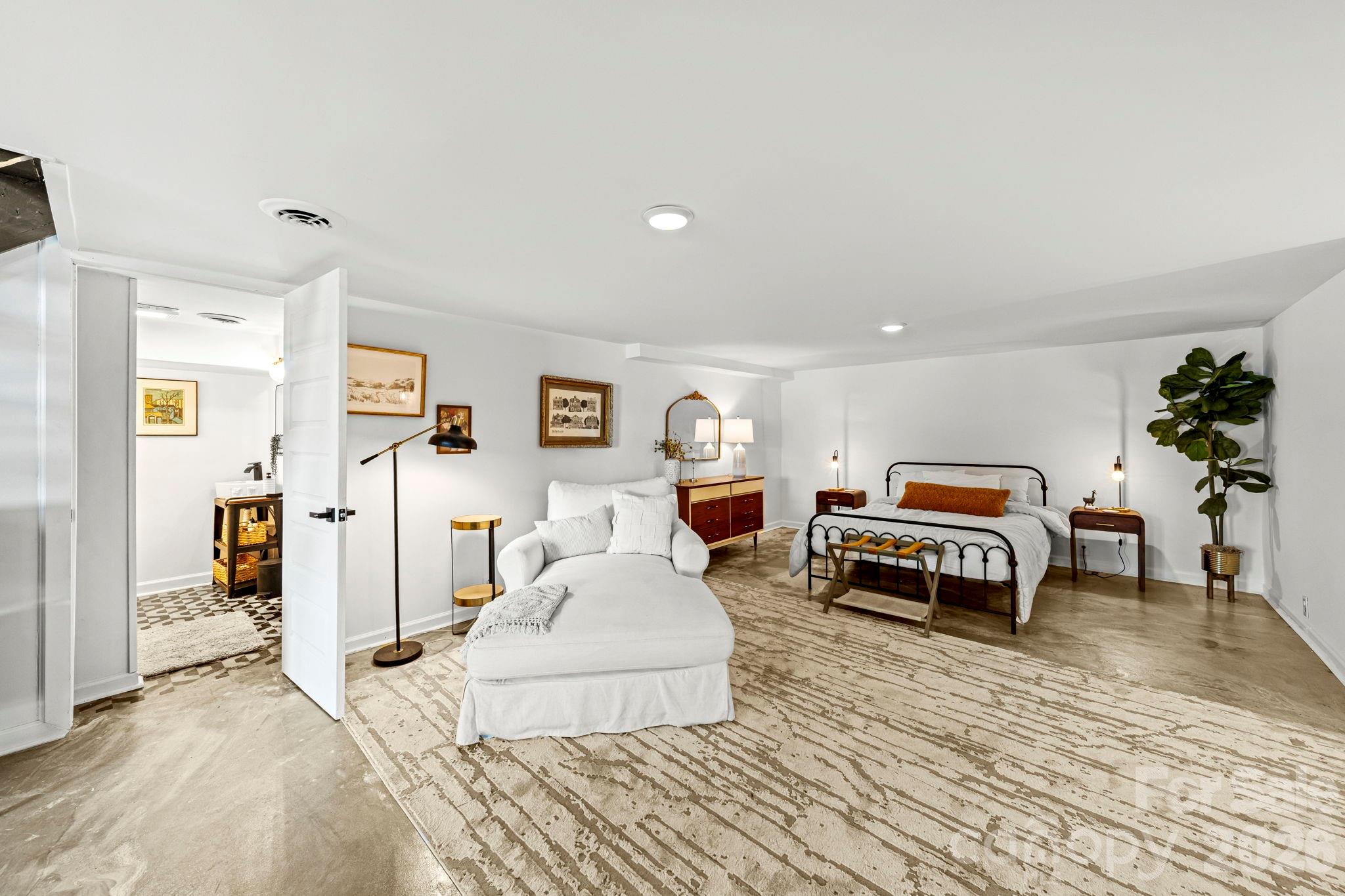 2262 Beaver Creek Road — Camden