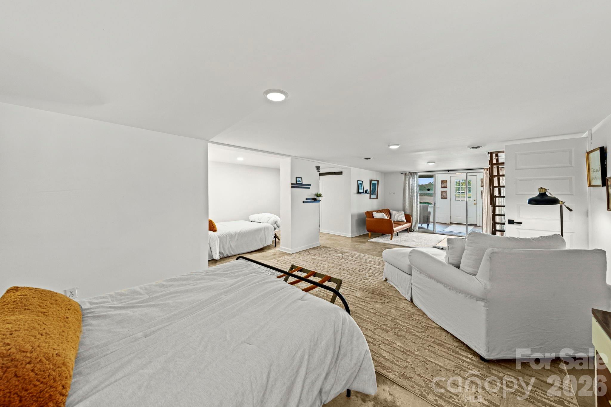 2262 Beaver Creek Road — Camden