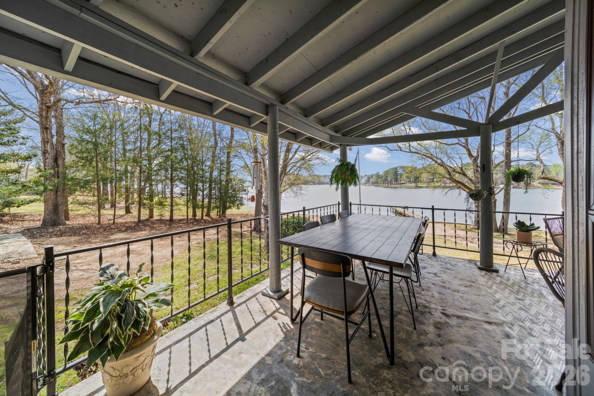 2262 Beaver Creek Road — Camden