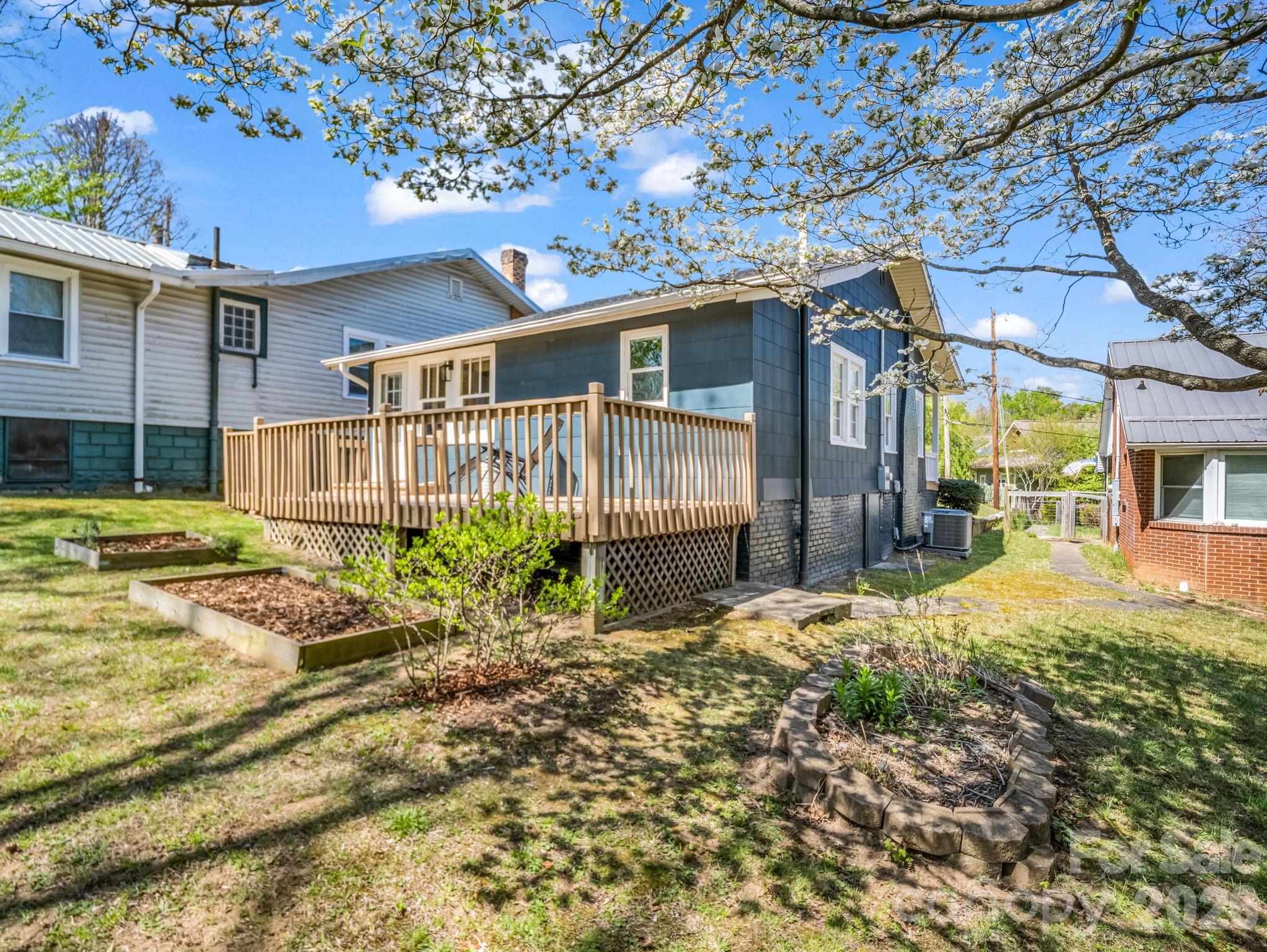 40 Hudson Street — Asheville