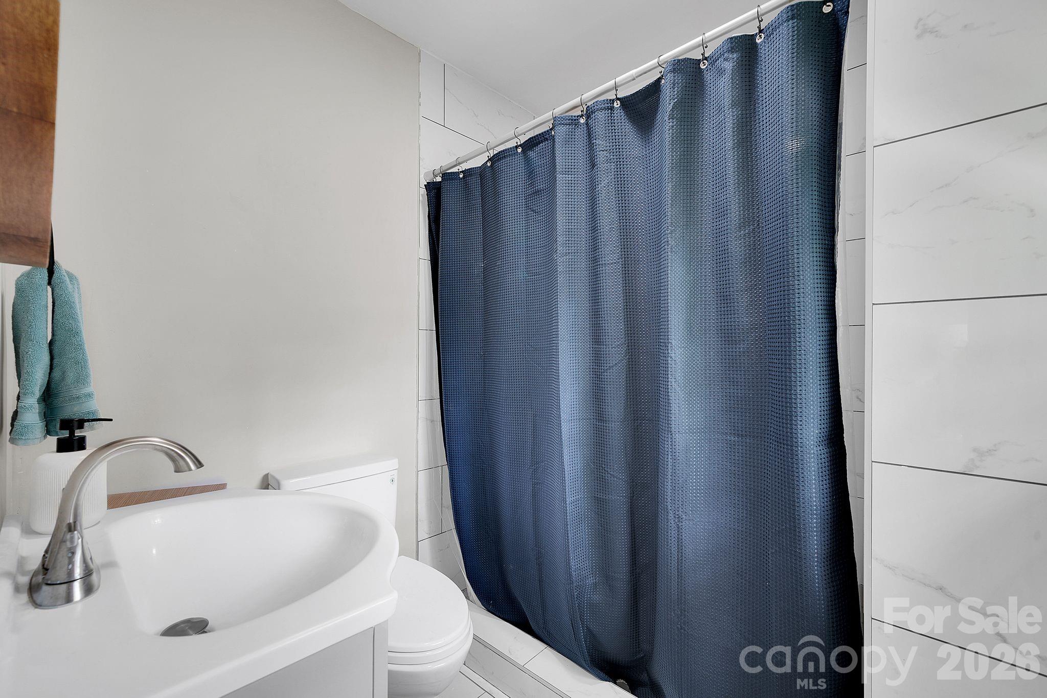 5201 Amity Place — Charlotte