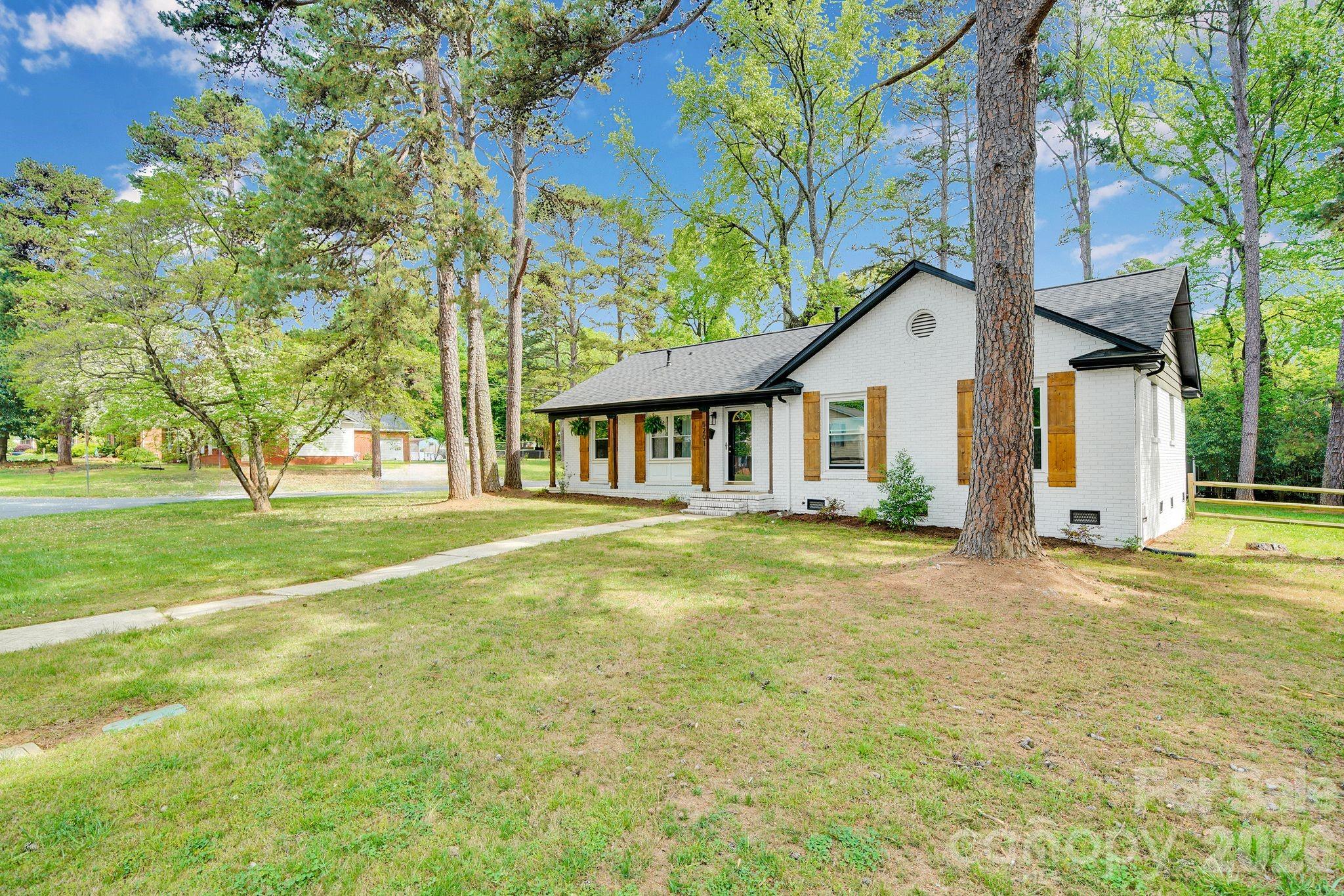 5201 Amity Place — Charlotte