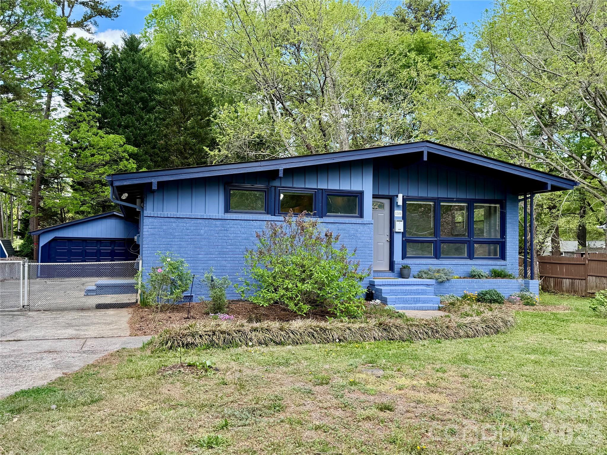 1511 Briarfield Drive — Charlotte