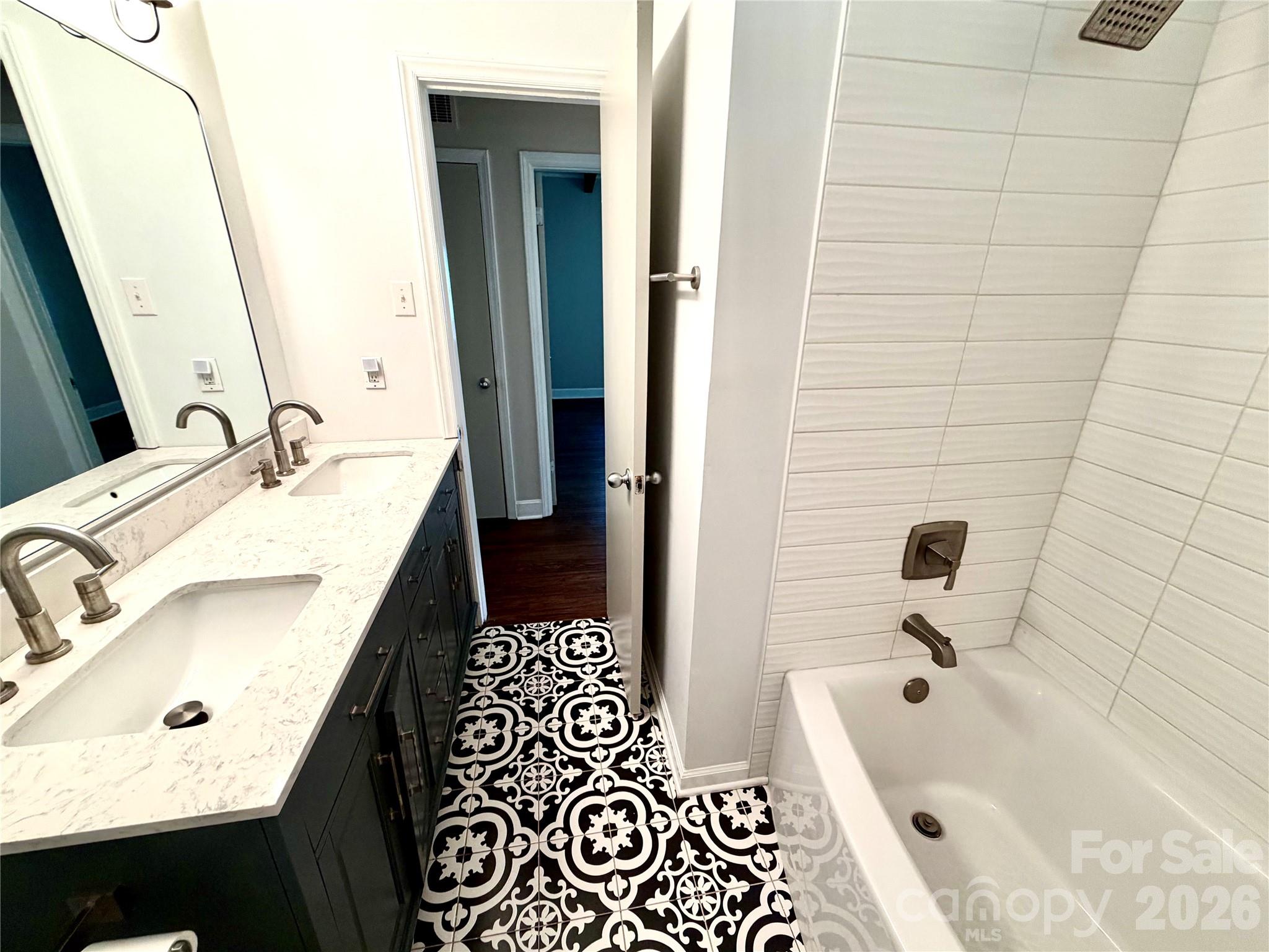1511 Briarfield Drive — Charlotte