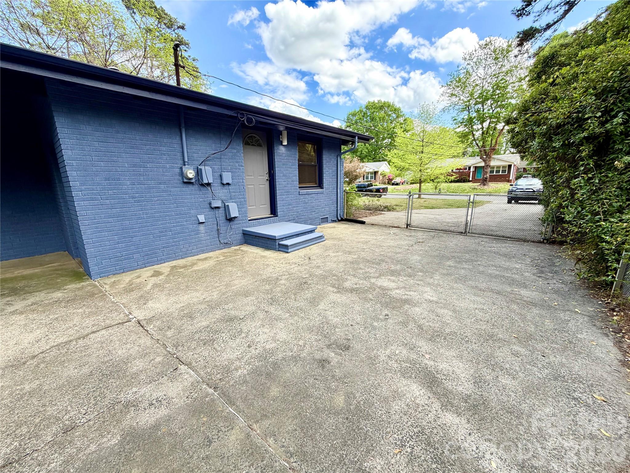 1511 Briarfield Drive — Charlotte