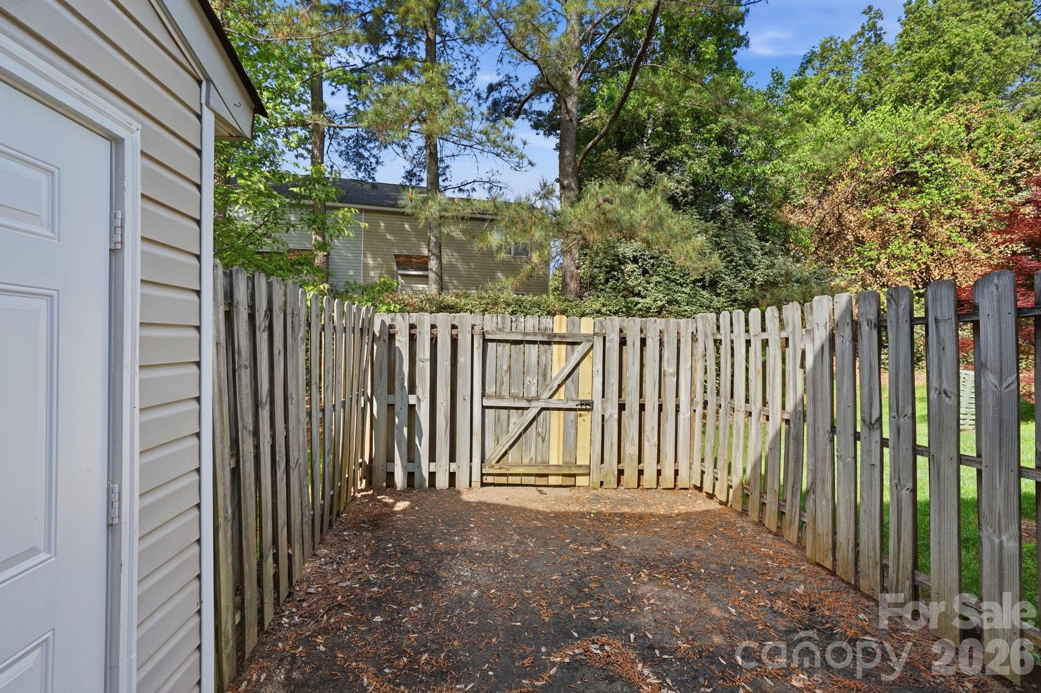 10142 Forest Landing Drive — Charlotte