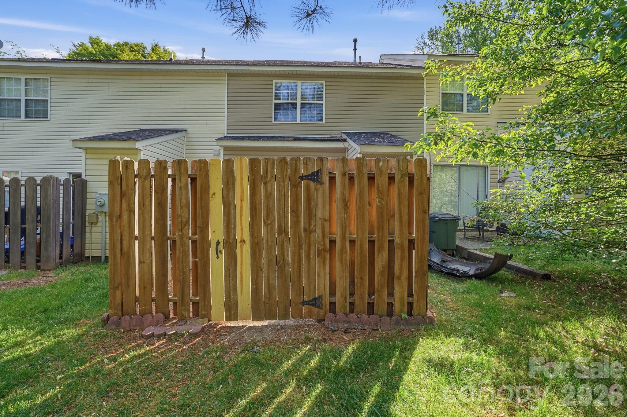 10142 Forest Landing Drive — Charlotte