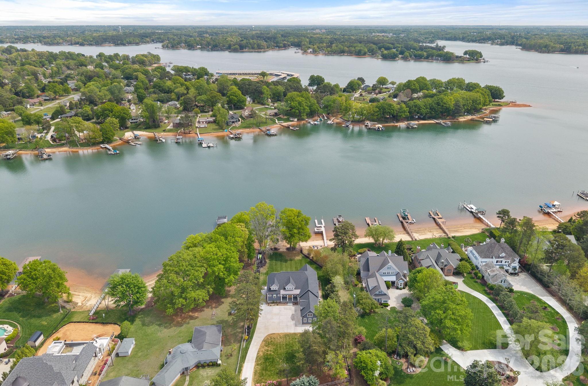 541 Isle Of Pines Road — Mooresville