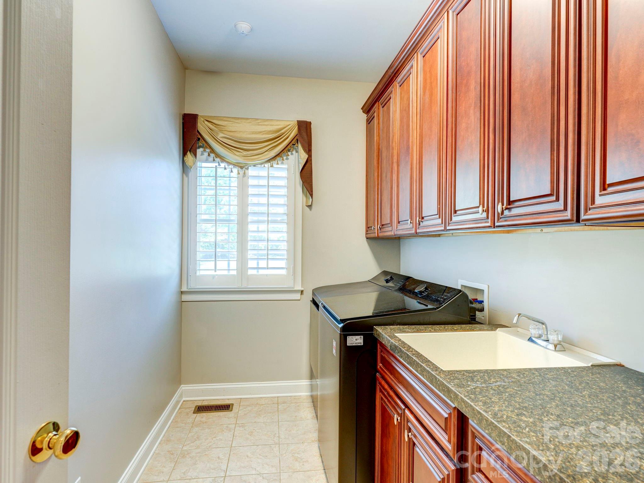 725 Wild Berry Court — Waxhaw