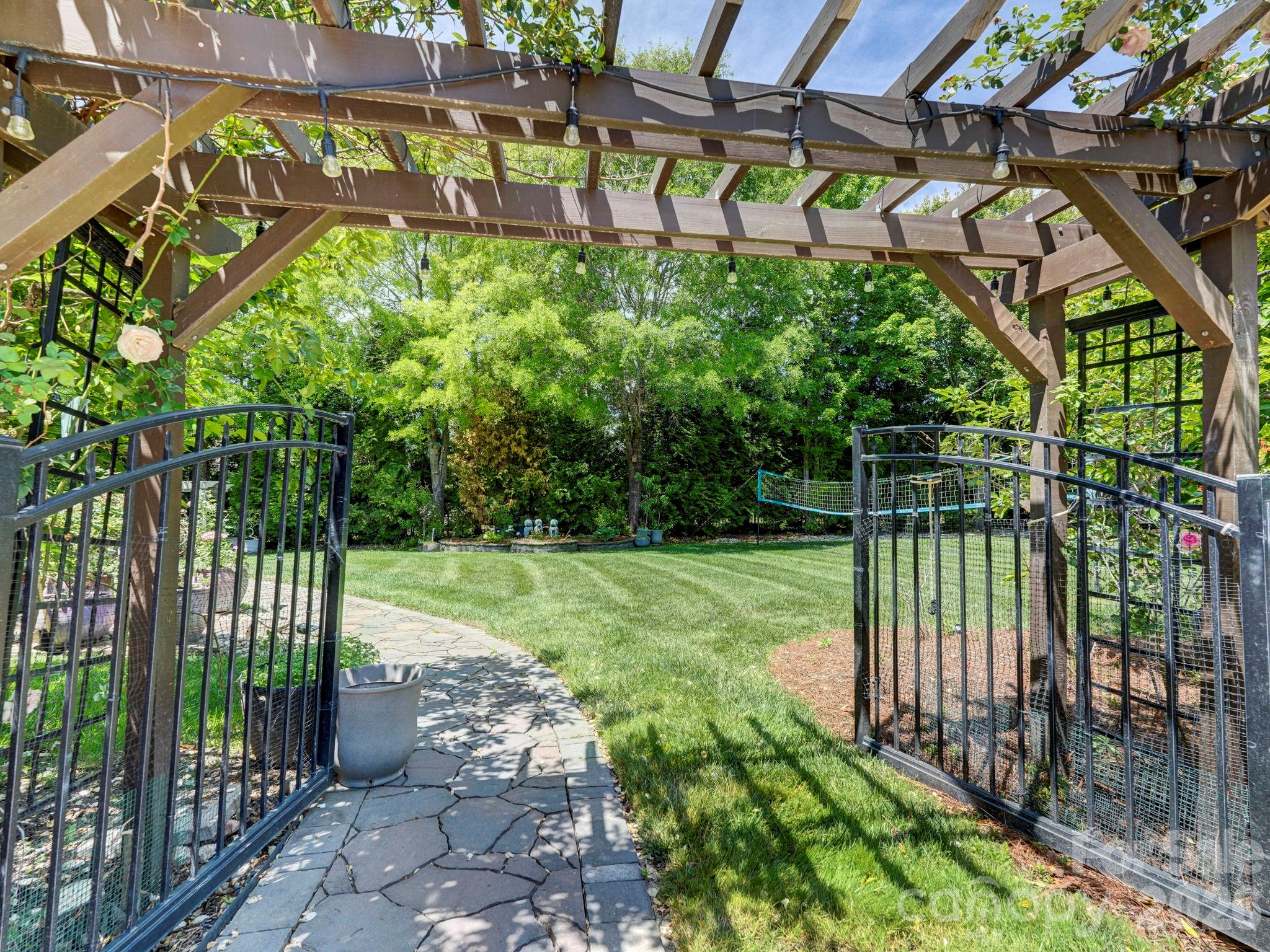 725 Wild Berry Court — Waxhaw
