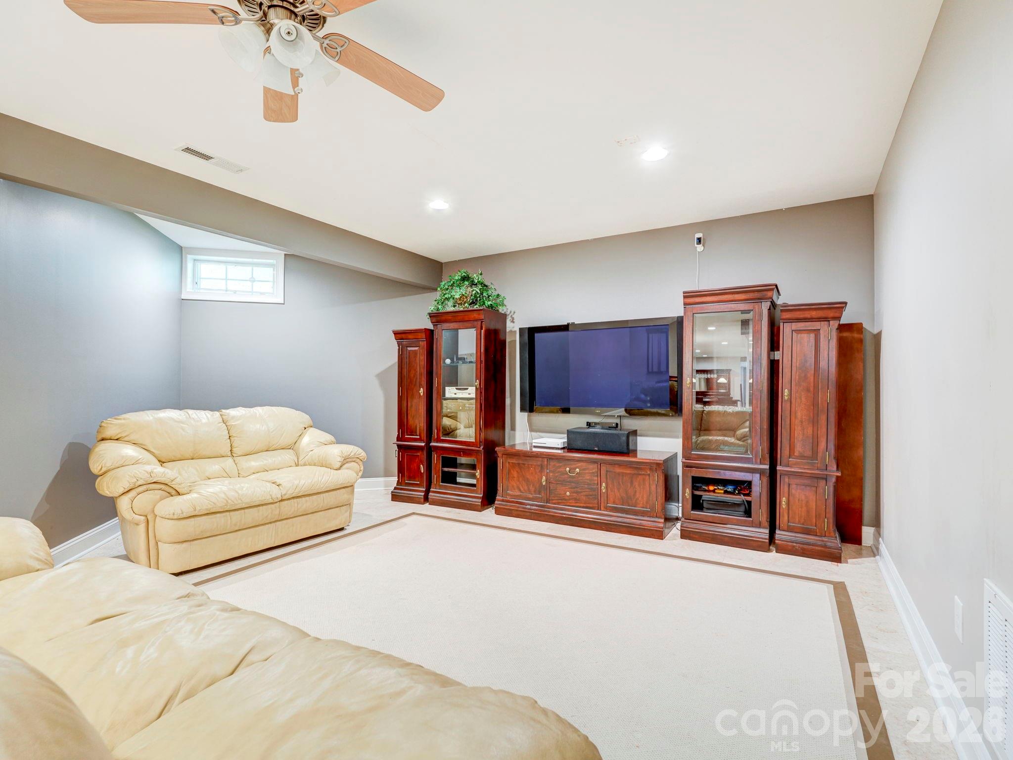 725 Wild Berry Court — Waxhaw