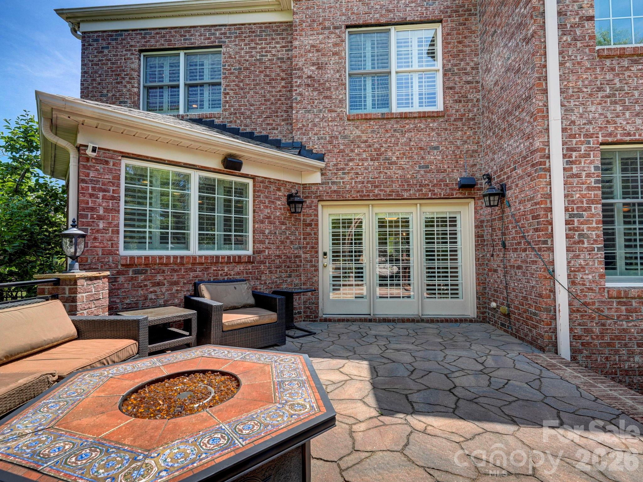725 Wild Berry Court — Waxhaw