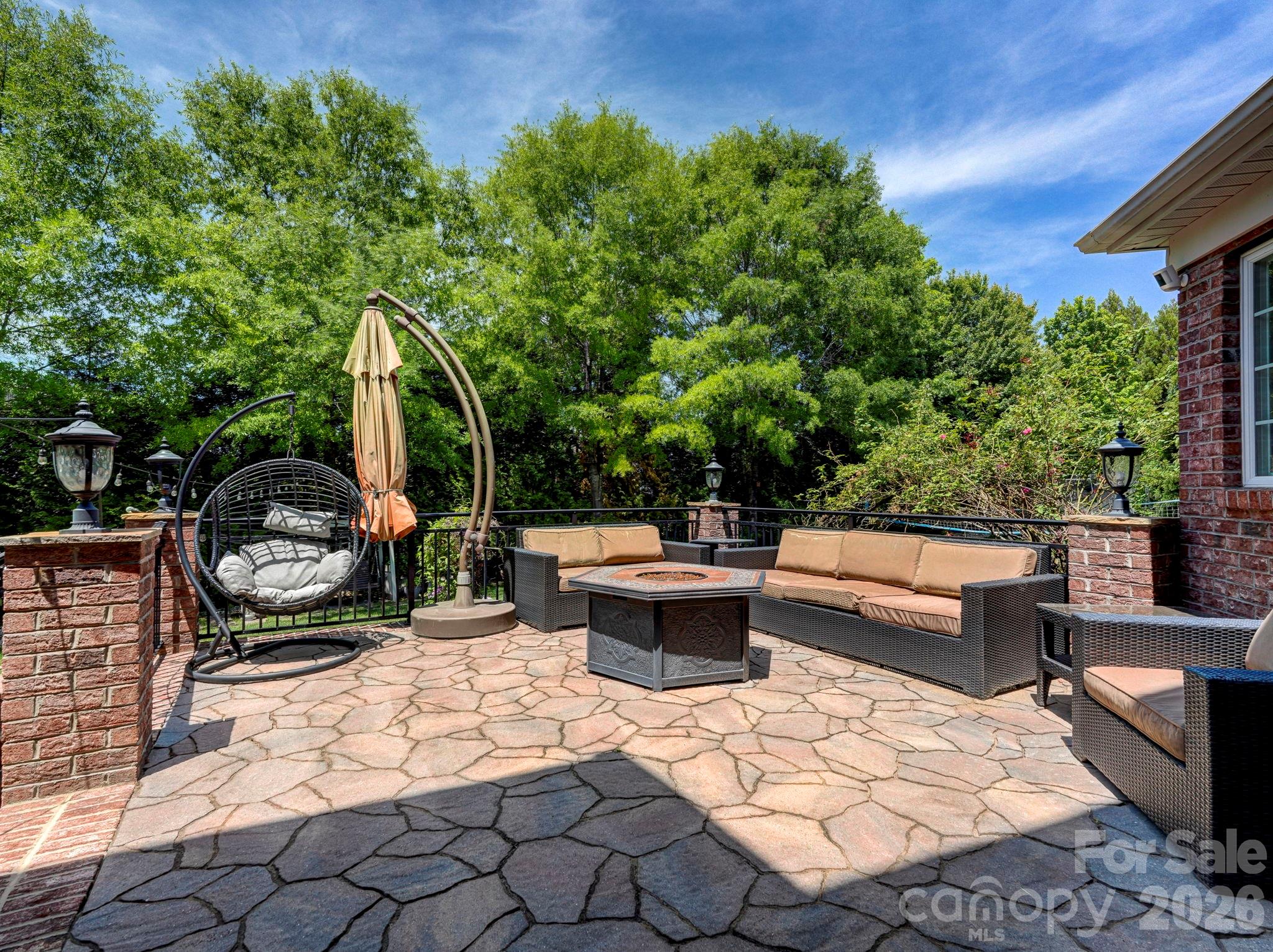 725 Wild Berry Court — Waxhaw