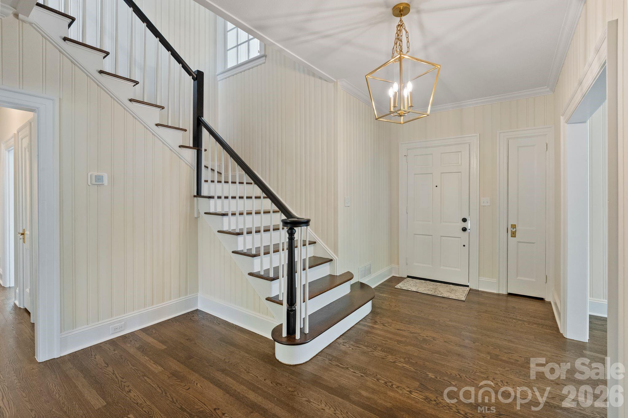 3114 N Center Street — Hickory