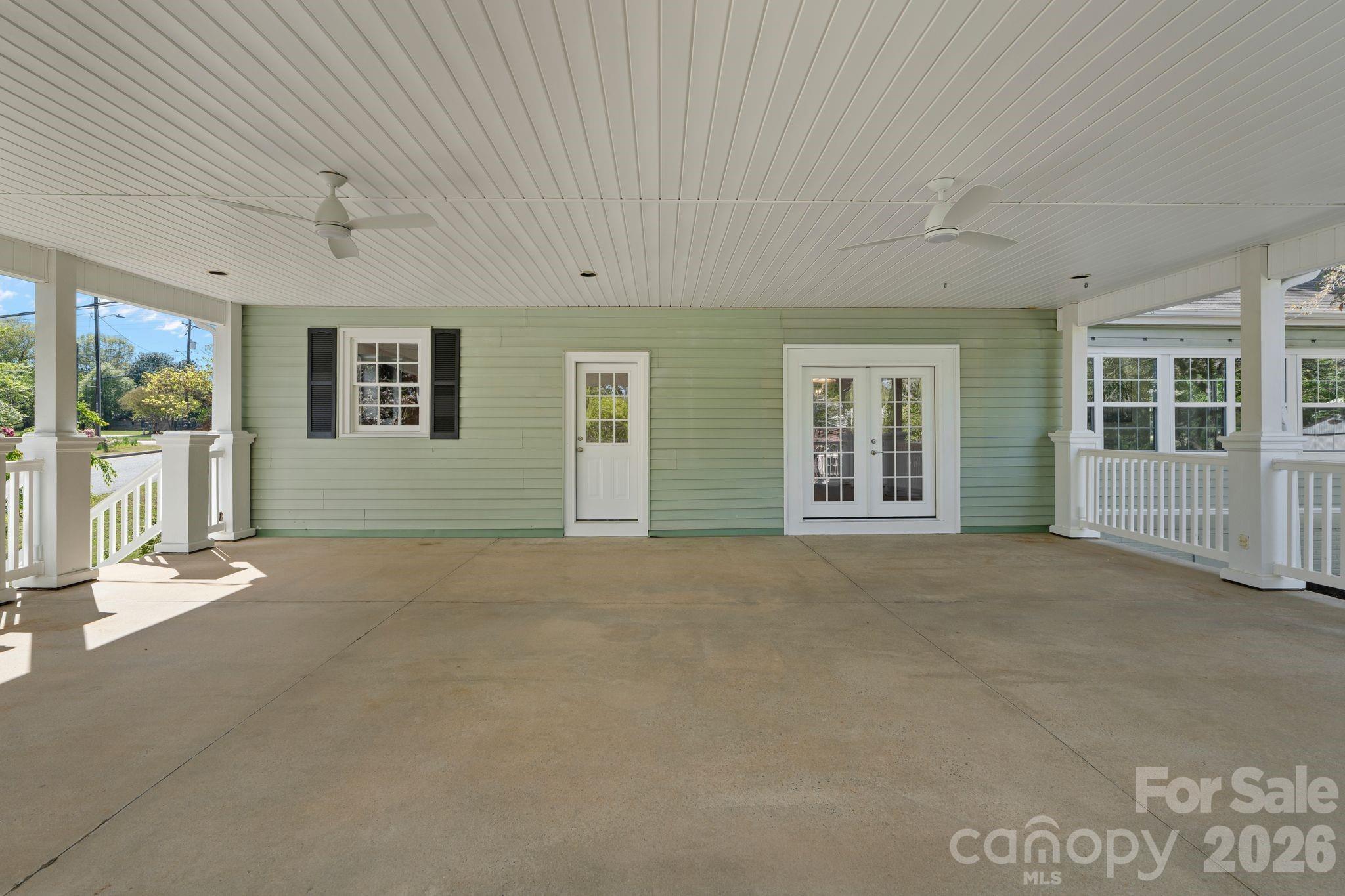 3114 N Center Street — Hickory