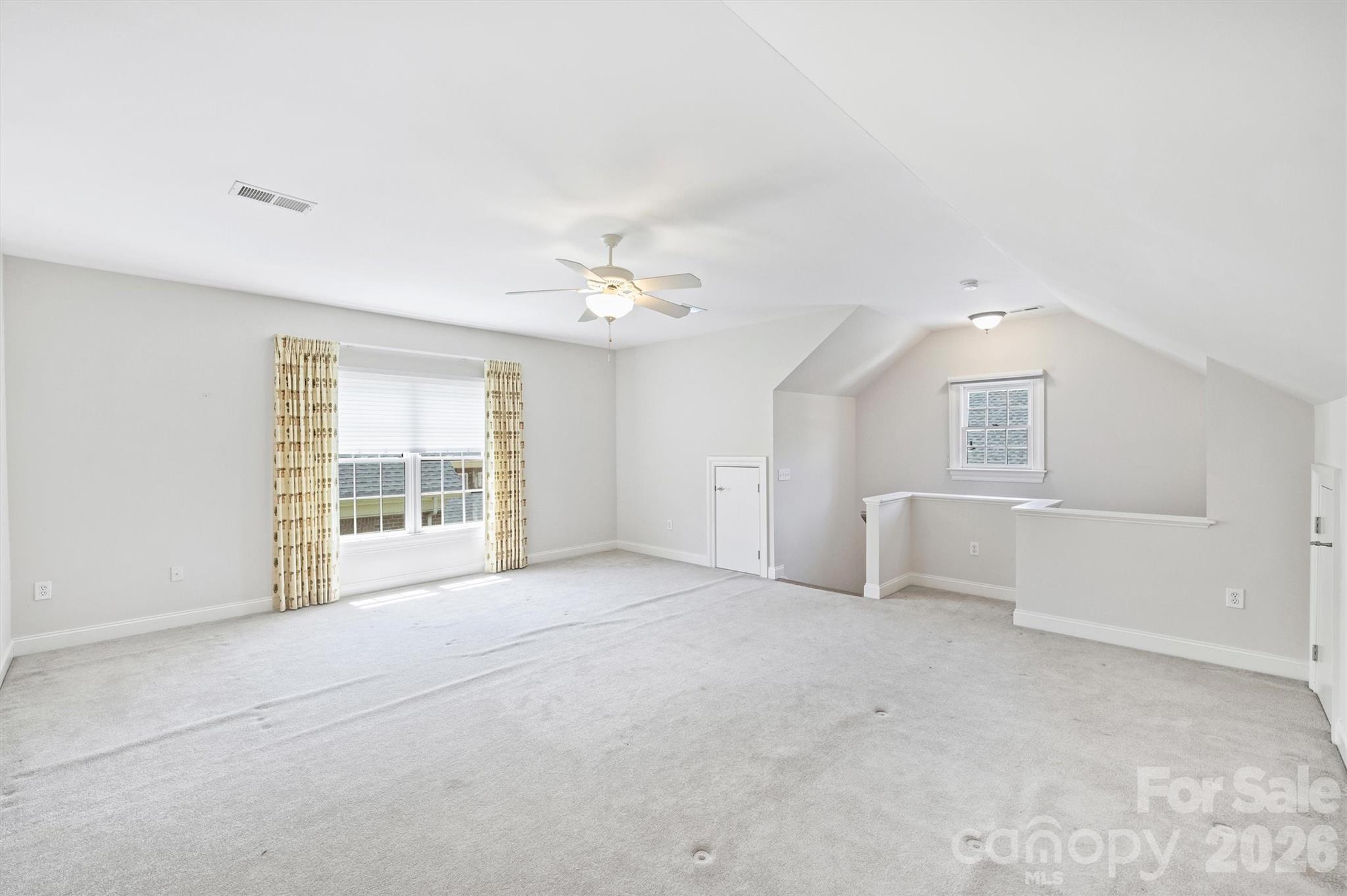1115 S Kings Drive — Charlotte
