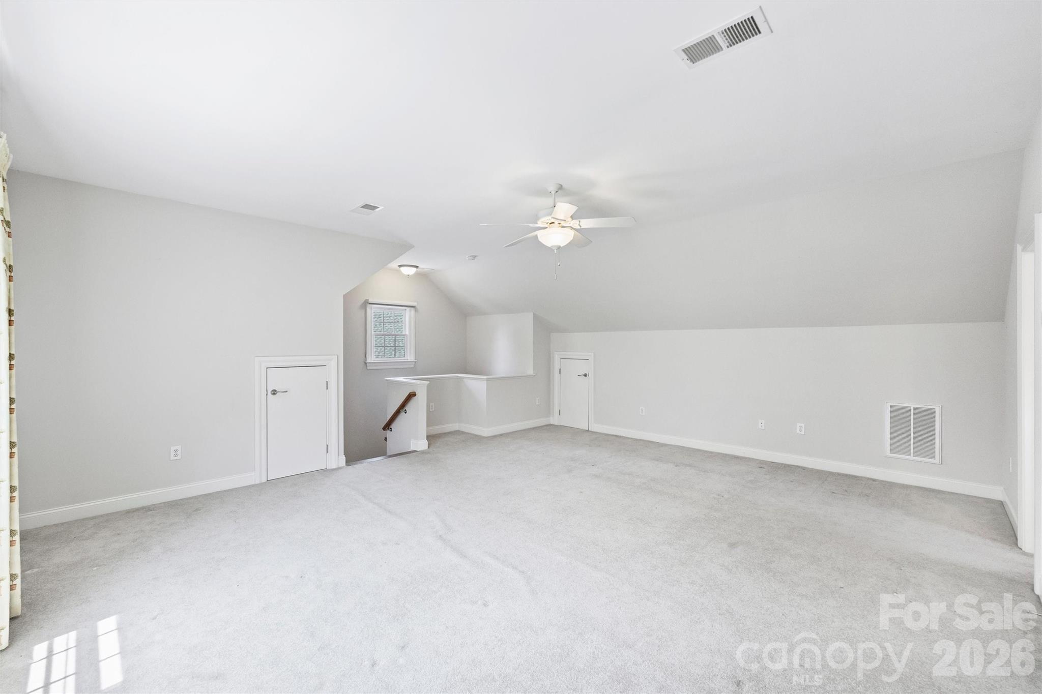 1115 S Kings Drive — Charlotte