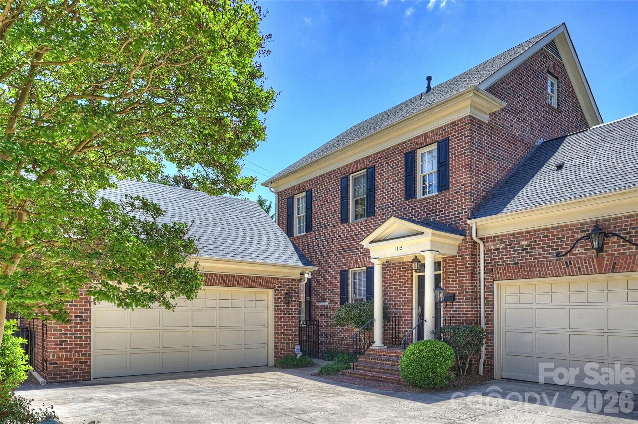 1115 S Kings Drive — Charlotte