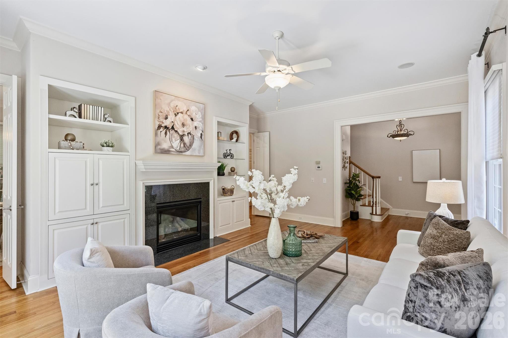 1115 S Kings Drive — Charlotte