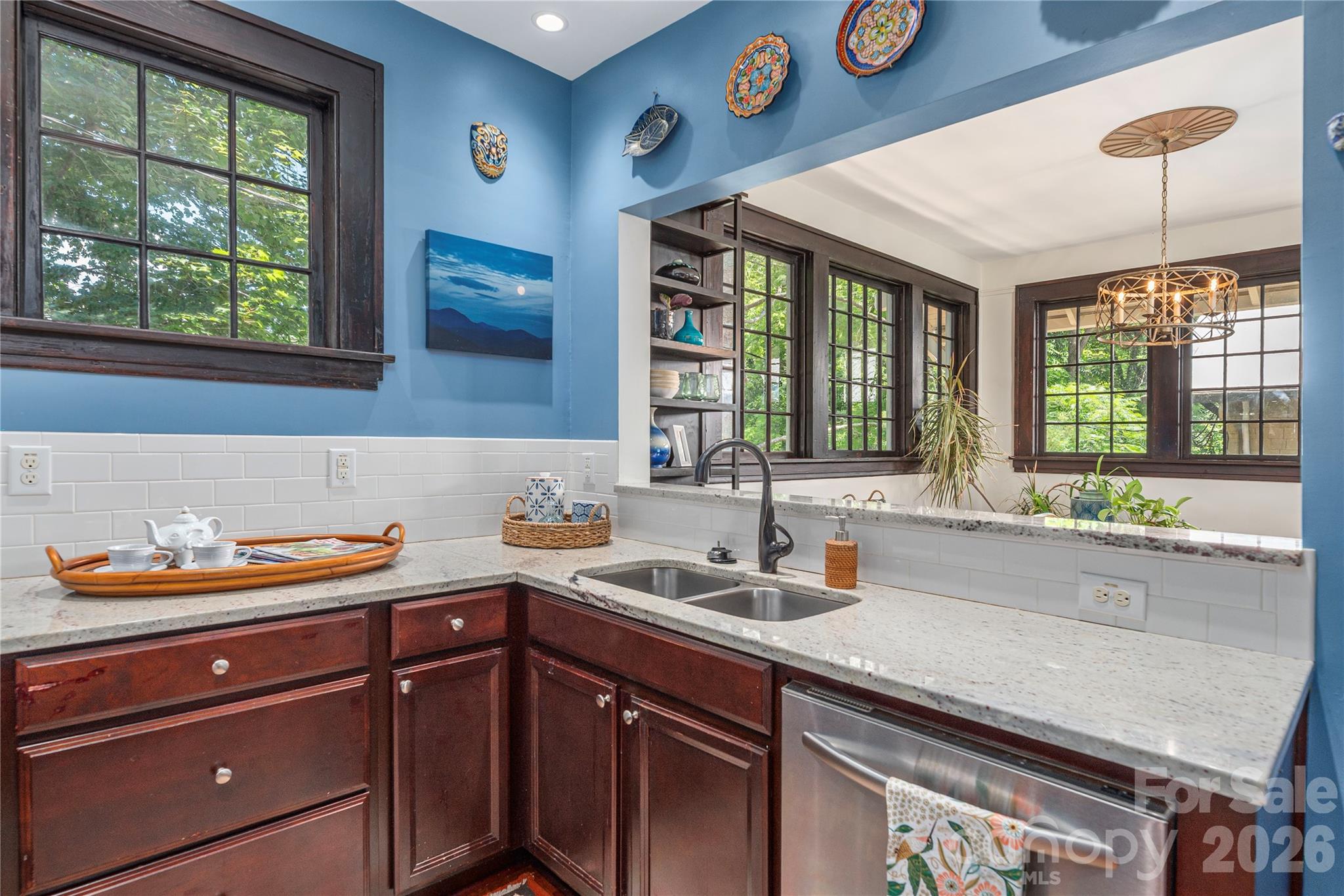 302 Hillside Street — Asheville