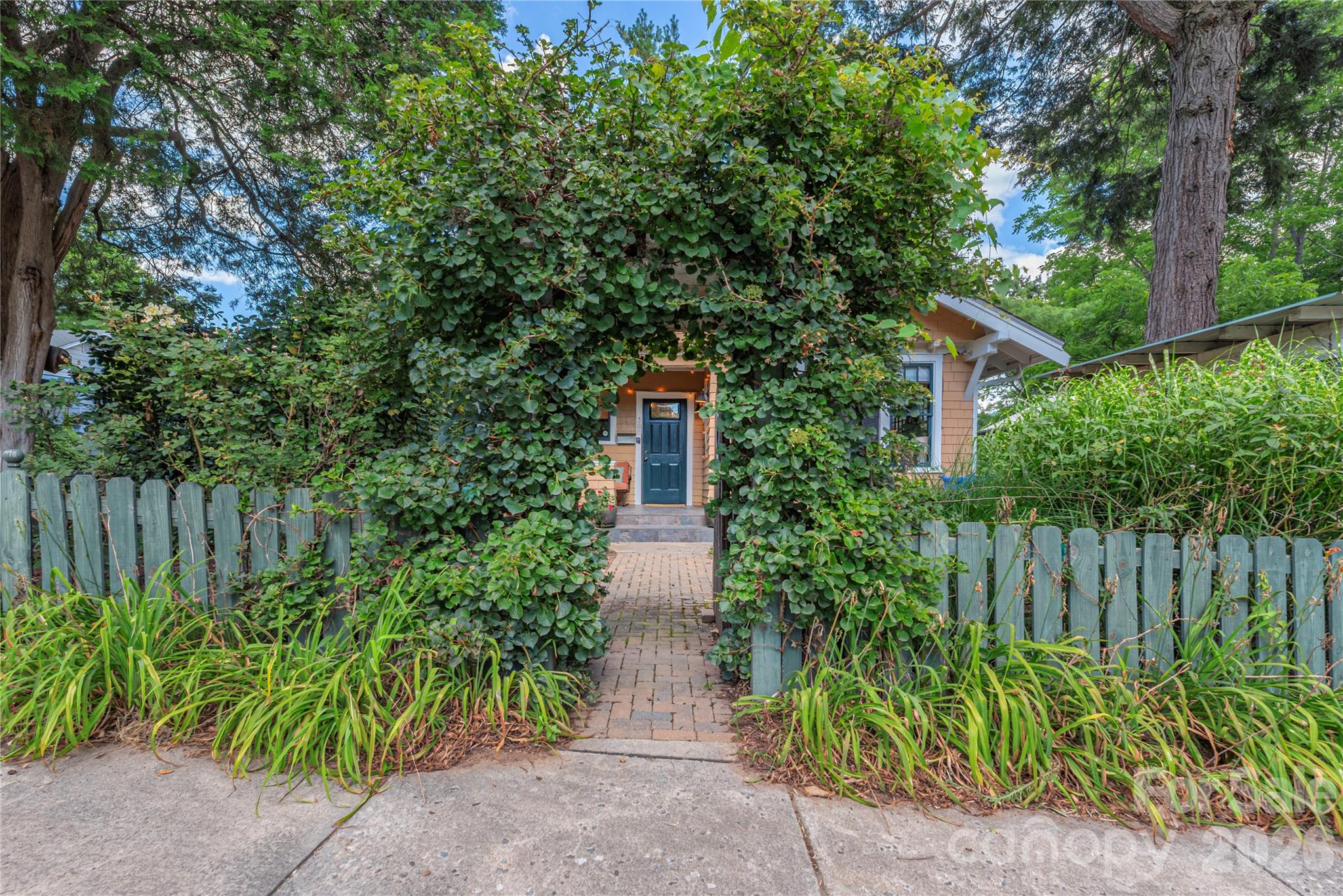 302 Hillside Street — Asheville