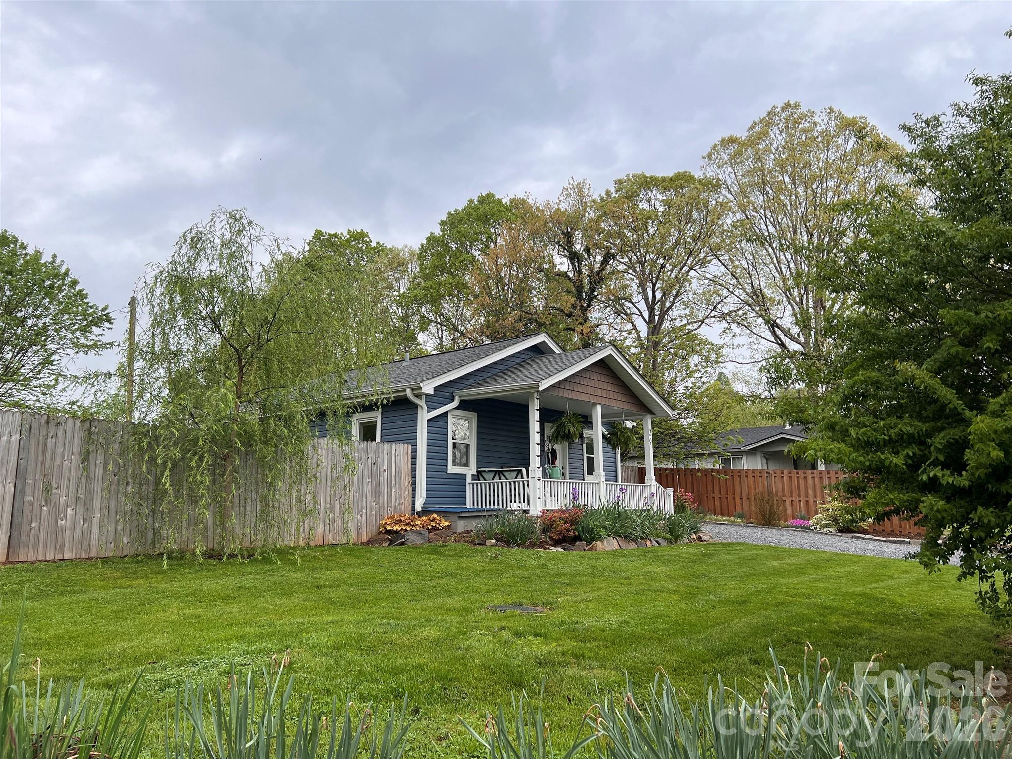 29 White Oak Road — Arden
