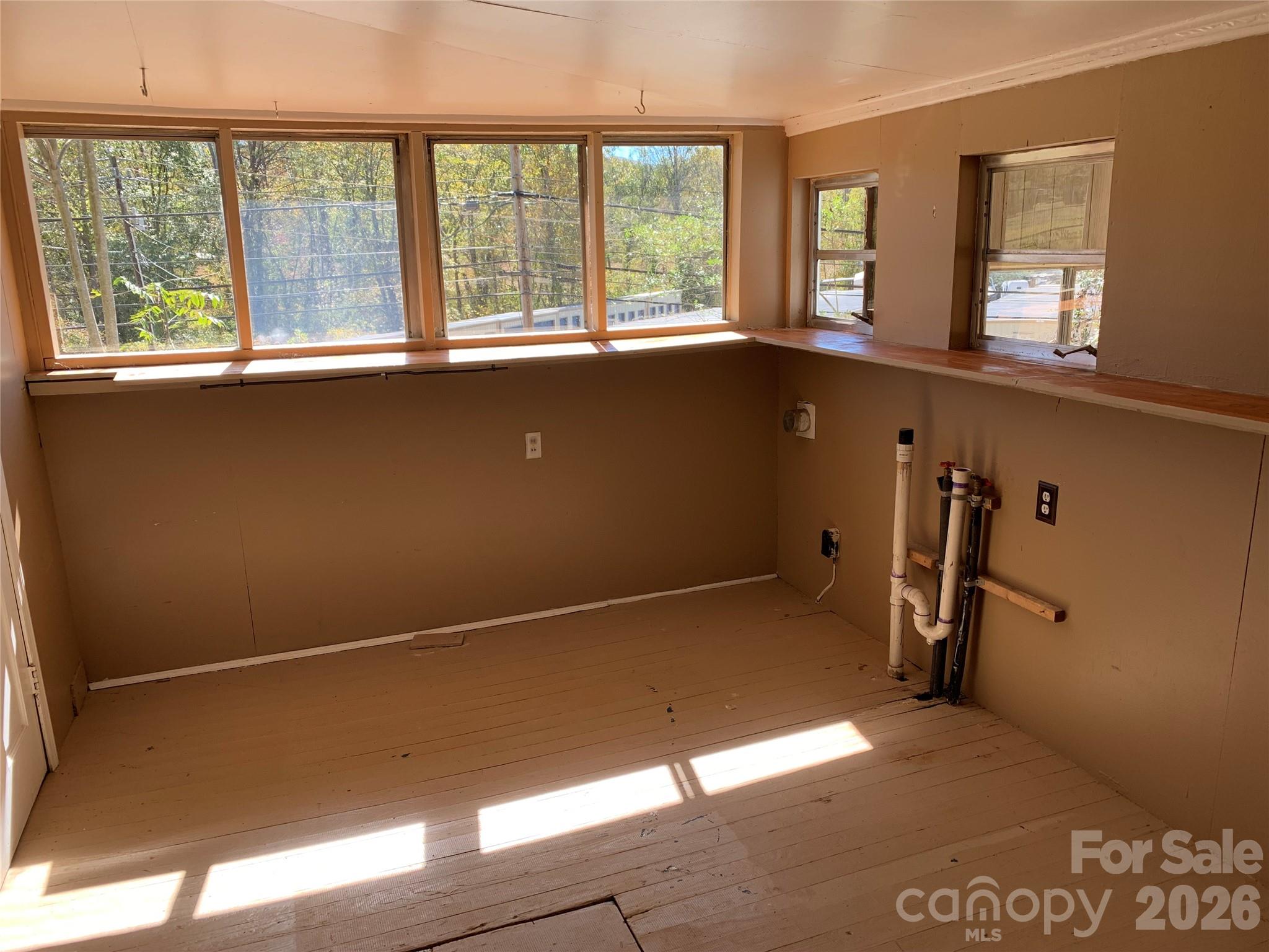 465 Bee Tree Road — Swannanoa