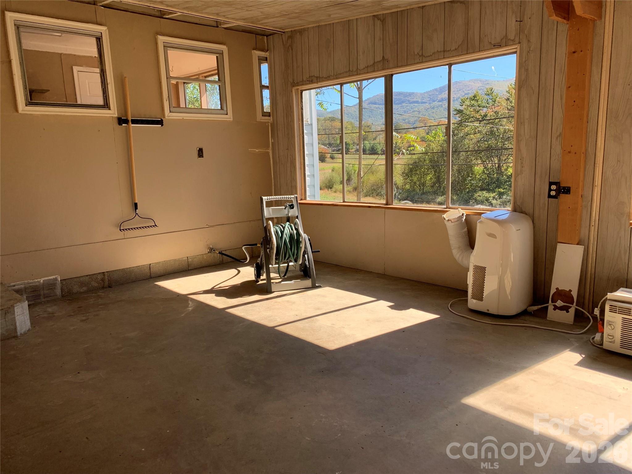 465 Bee Tree Road — Swannanoa