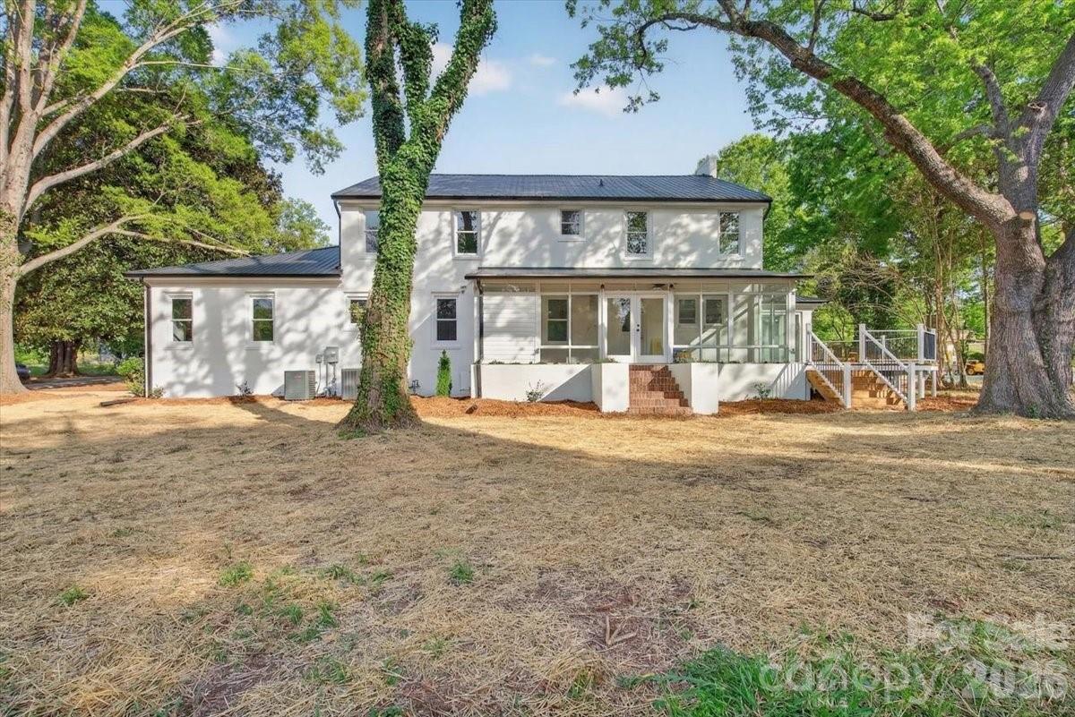 504 S Franklin Street — China Grove