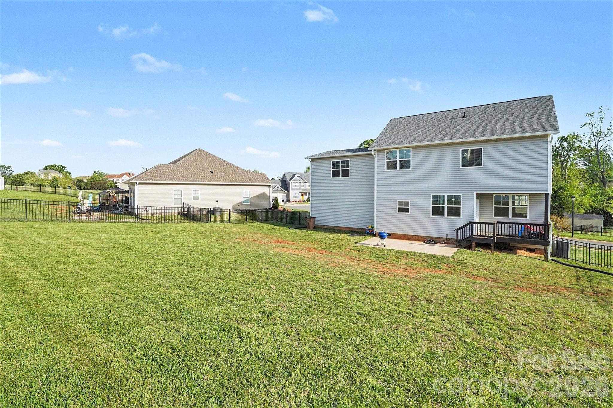 201 Garden View Lane — Shelby