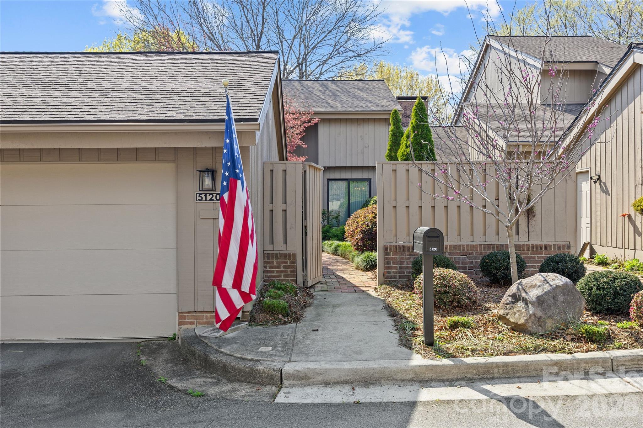 5120 Dunes Court — Charlotte